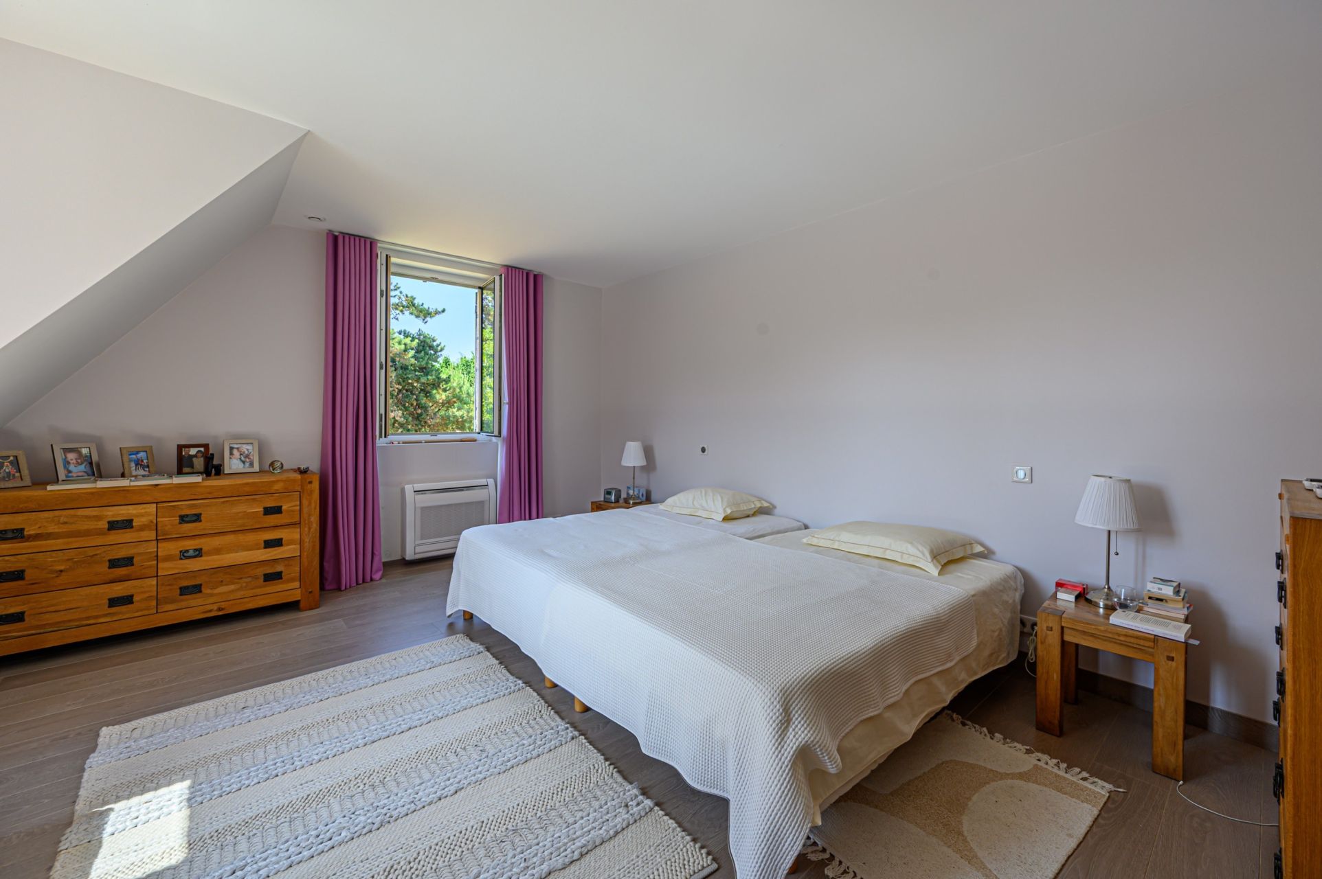 luxury property 7 Rooms for sale on GUERANDE (44350)