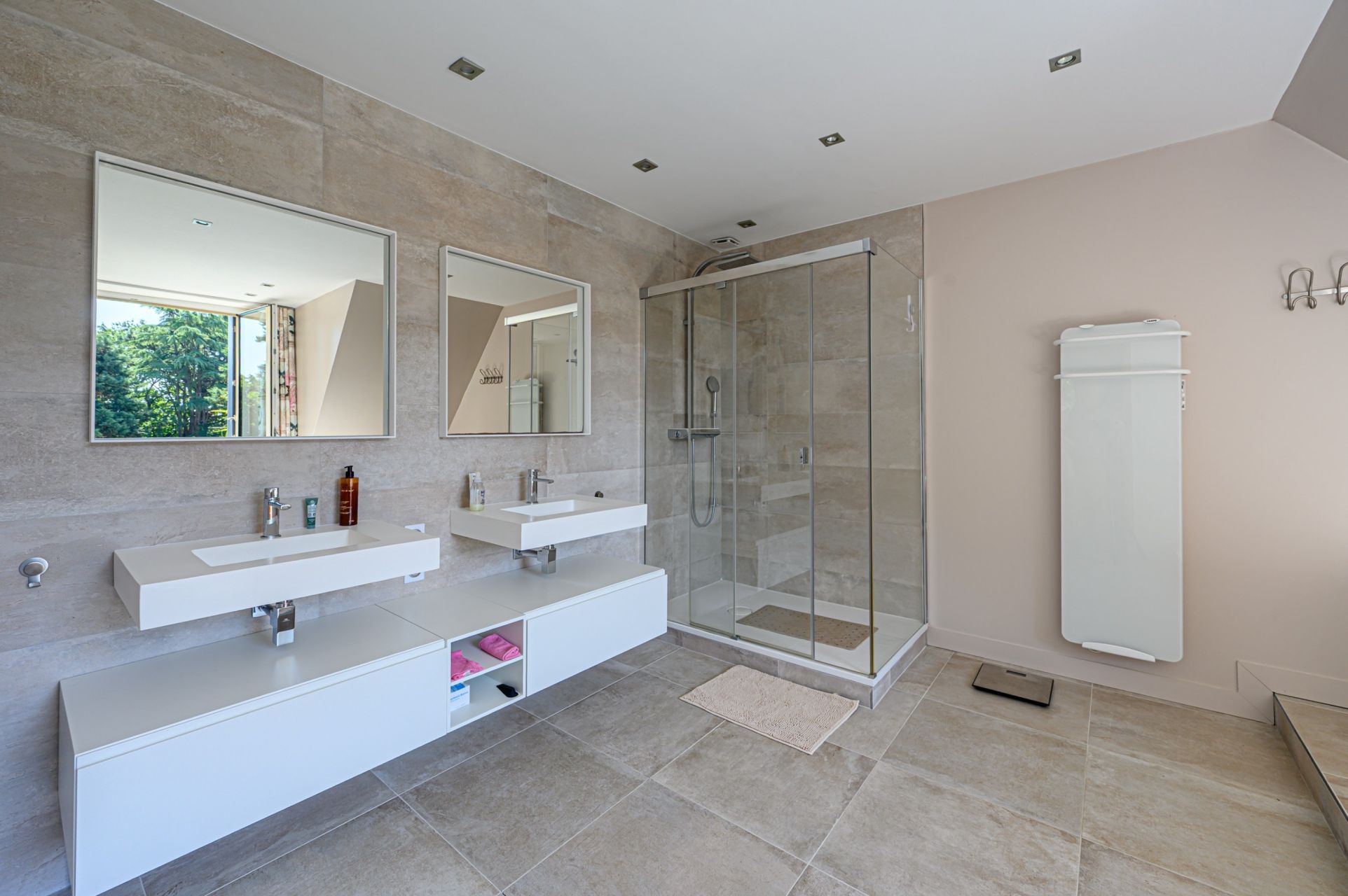 luxury property 7 Rooms for sale on GUERANDE (44350)