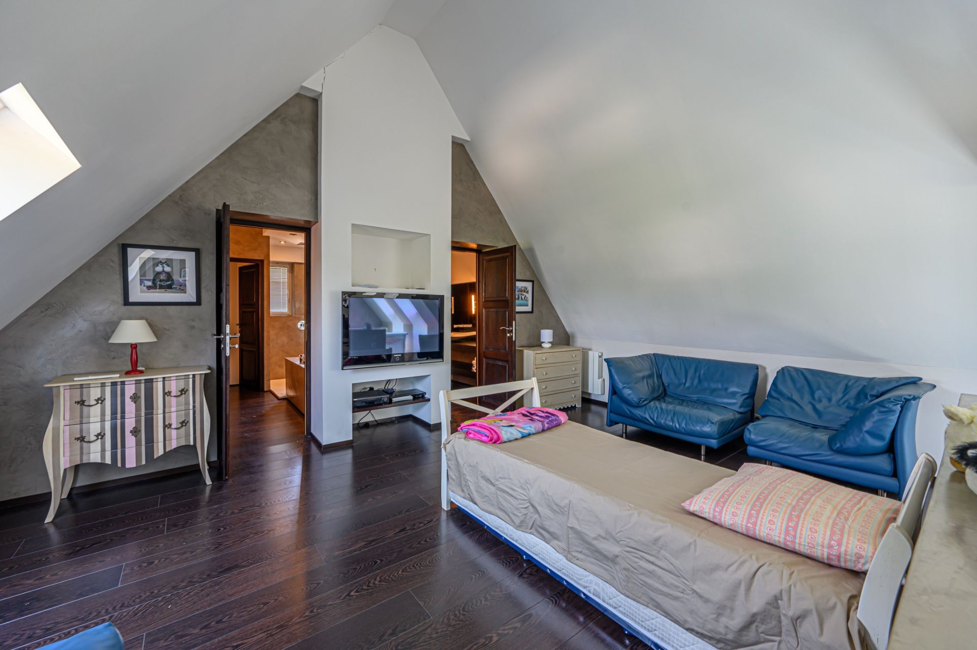 luxury property 7 Rooms for sale on GUERANDE (44350)