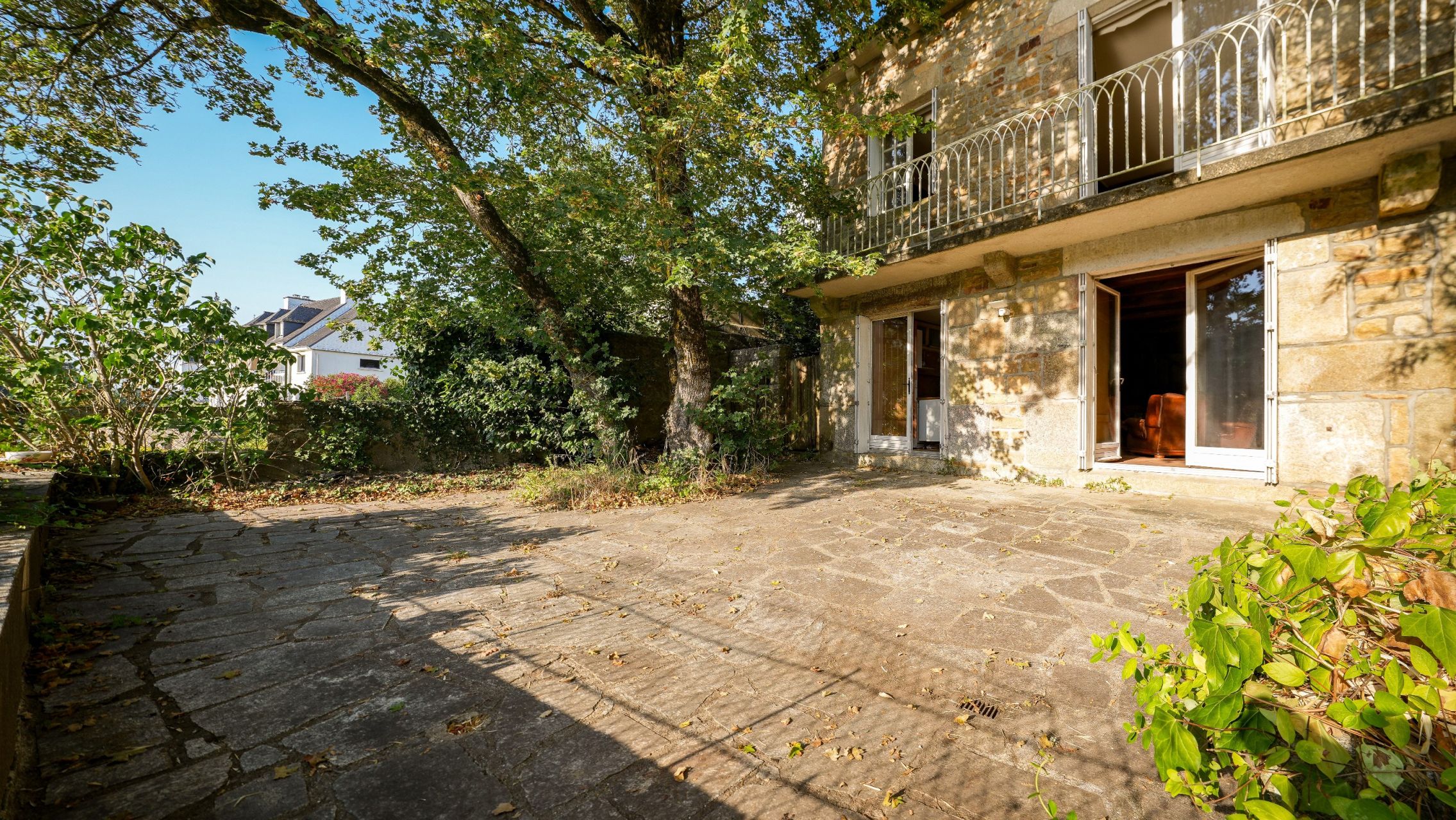 luxury house 7 Rooms for sale on LE BONO (56400)