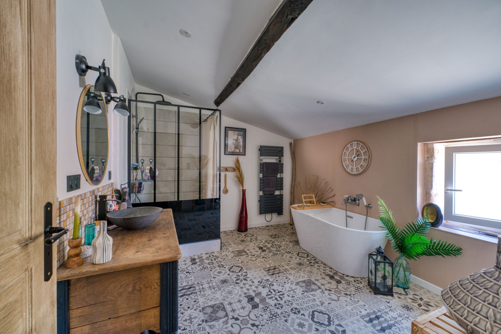 luxury house 17 Rooms for sale on ST SULPICE DE ROYAN (17200)