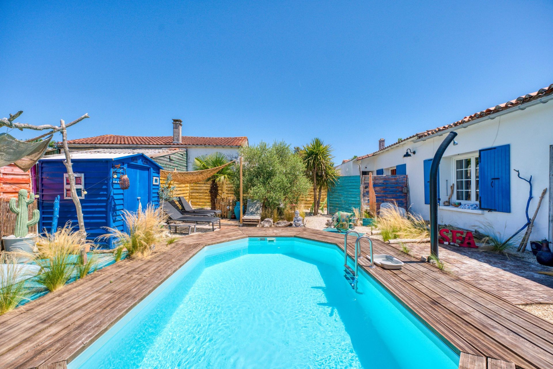 luxury house 17 Rooms for sale on ST SULPICE DE ROYAN (17200)