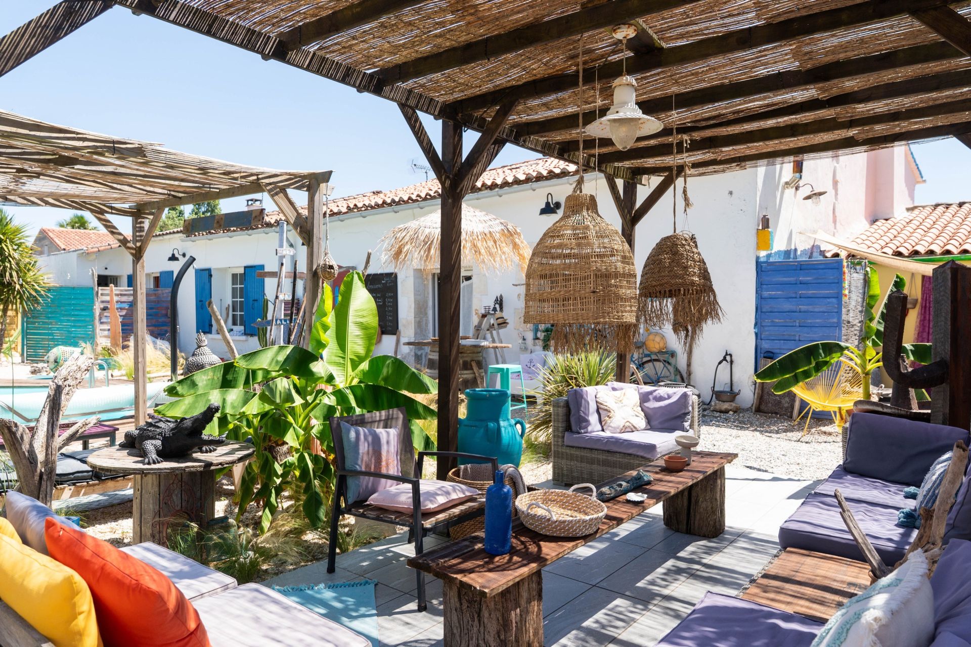 luxury house 17 Rooms for sale on ST SULPICE DE ROYAN (17200)