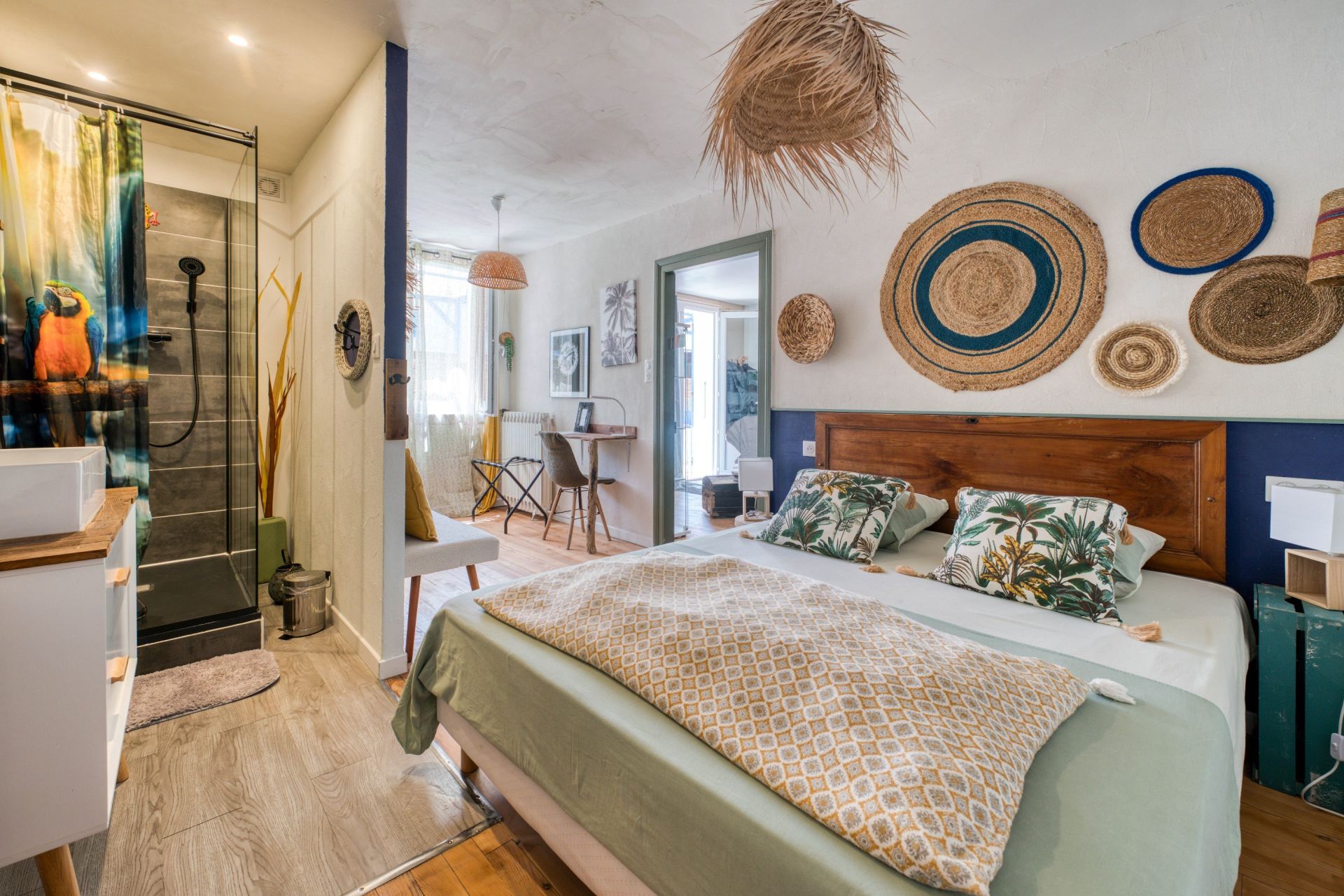 luxury house 17 Rooms for sale on ST SULPICE DE ROYAN (17200)