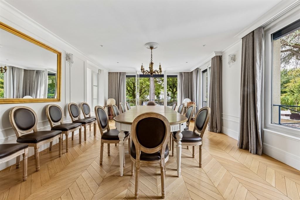 luxury house 18 Rooms for sale on SCEAUX (92330)