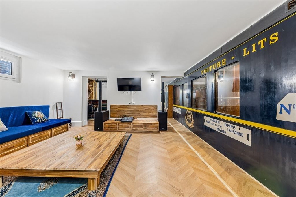 luxury house 18 Rooms for sale on SCEAUX (92330)