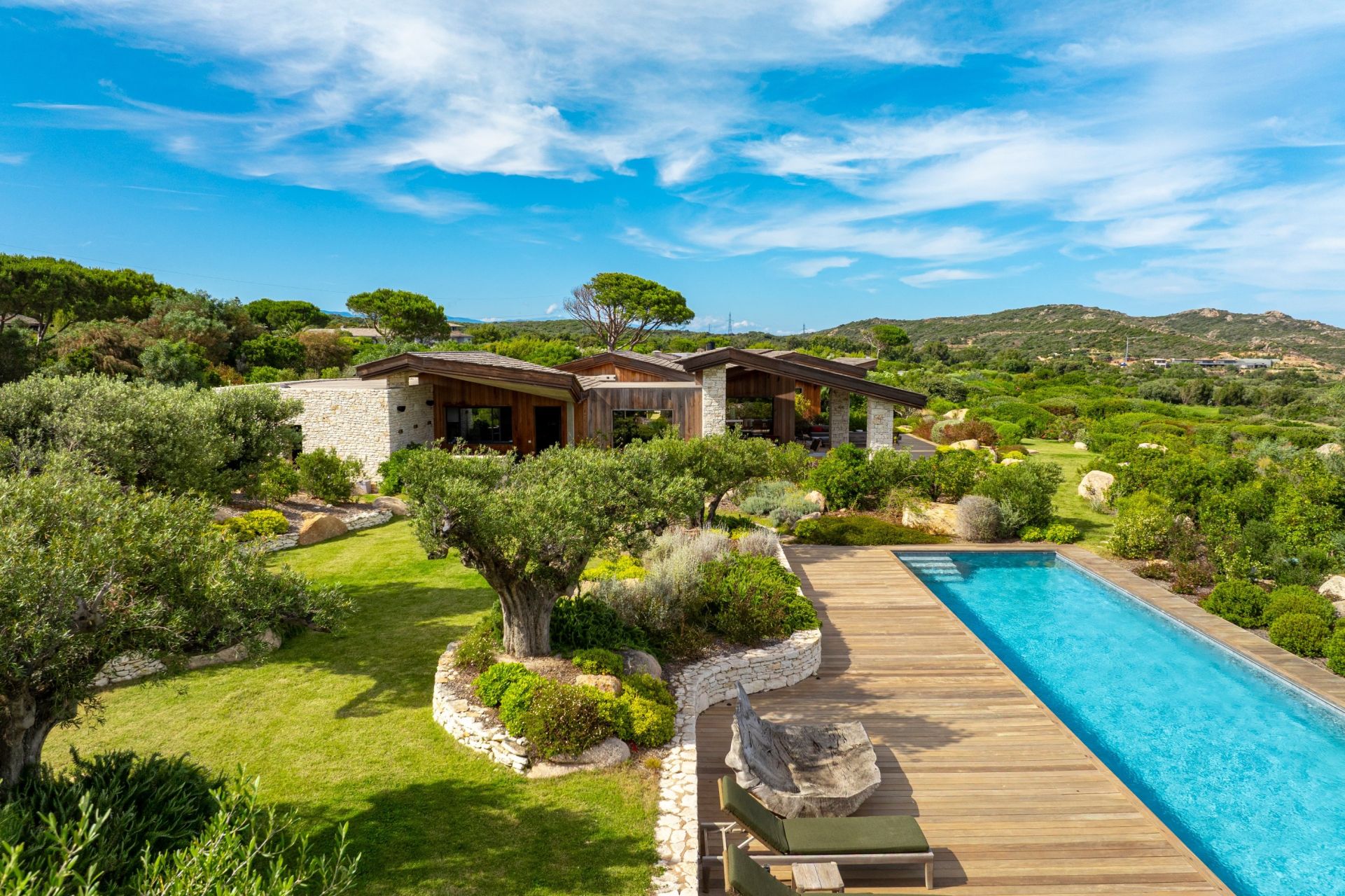villa de luxe 11 Pièces en location saisonnière sur BONIFACIO (20169)