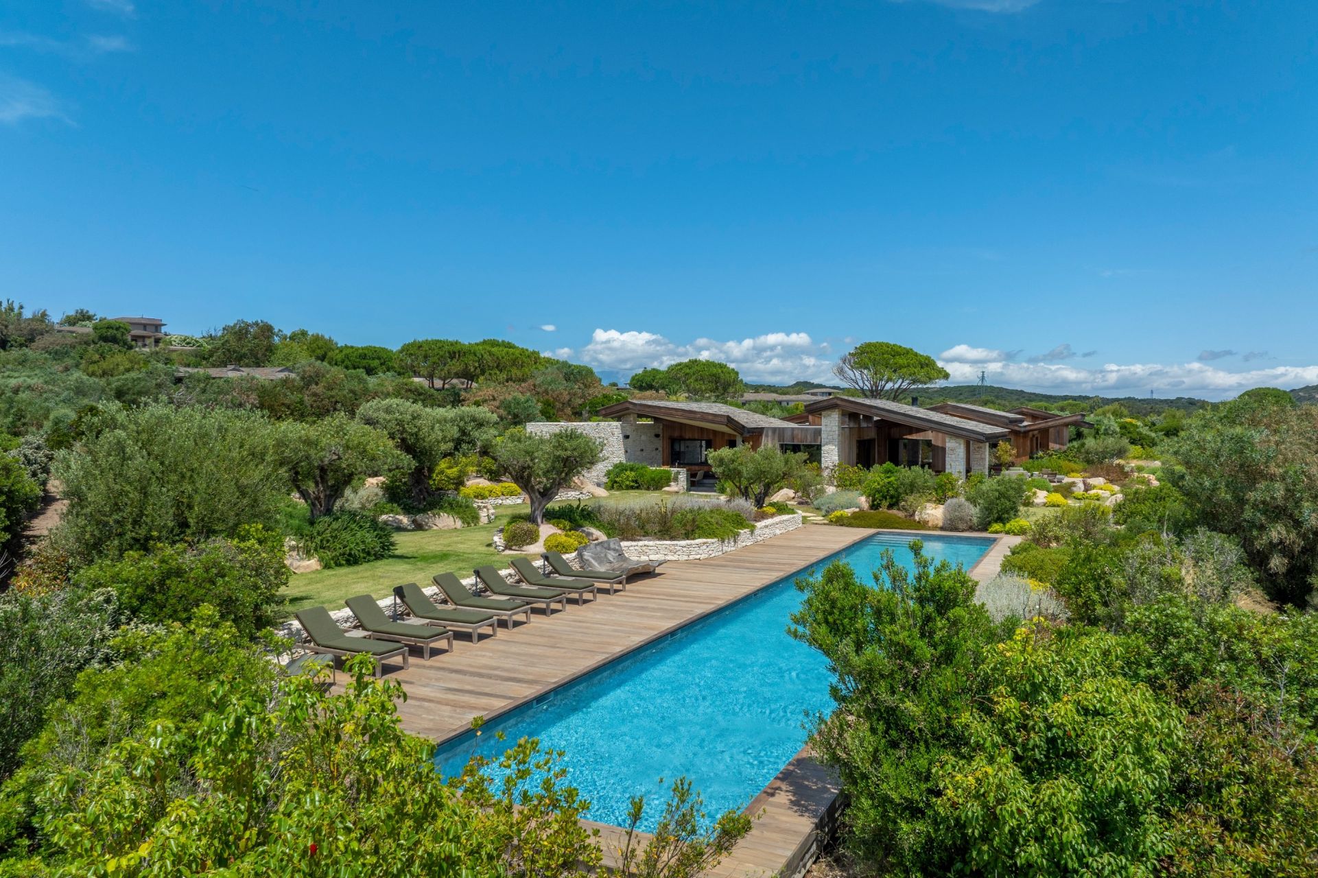 villa de luxe 11 Pièces en location saisonnière sur BONIFACIO (20169)