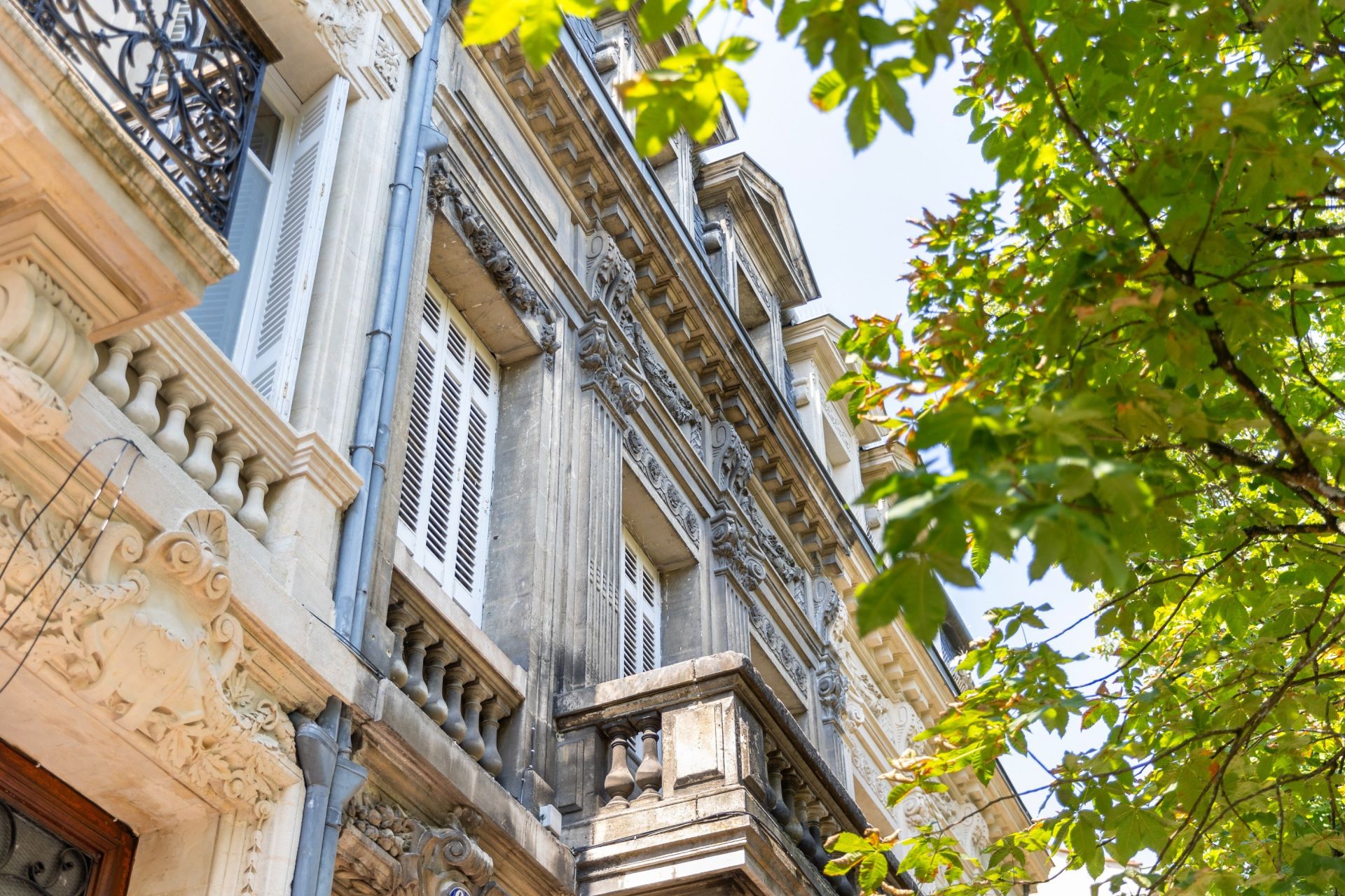 luxury house 6 Rooms for sale on BORDEAUX (33000)