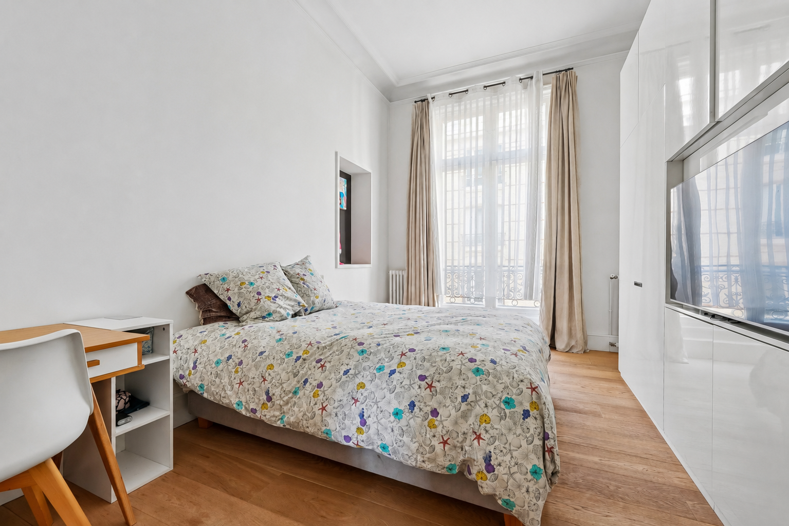 luxury apartment 7 Rooms for rent on PARIS (75016)