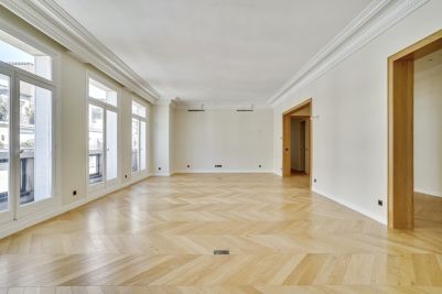 Vente Appartement de luxe Paris 7 8&nbsp;Pièces 328&nbsp;m²