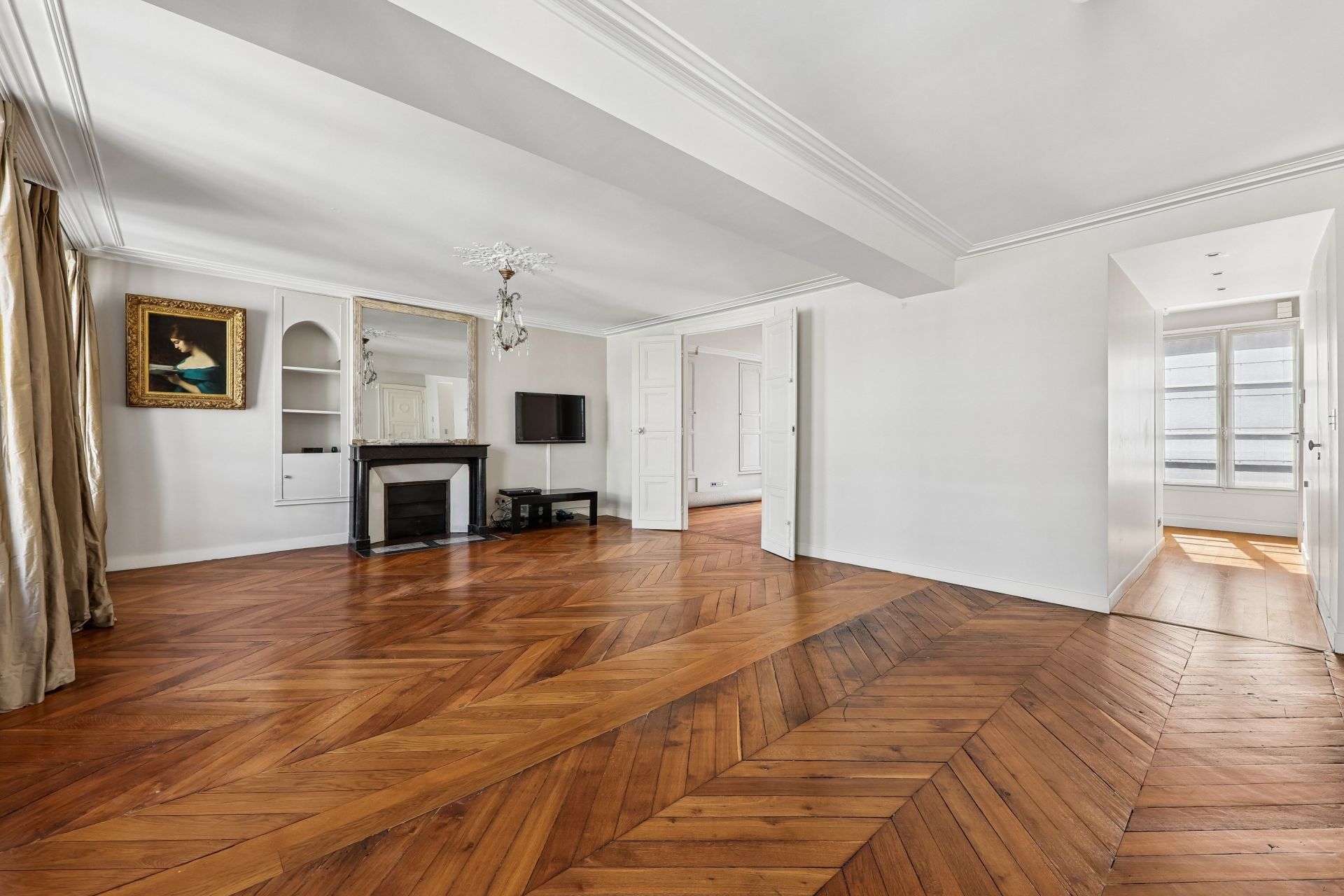 luxury apartment 4 Rooms for sale on PARIS (75008)