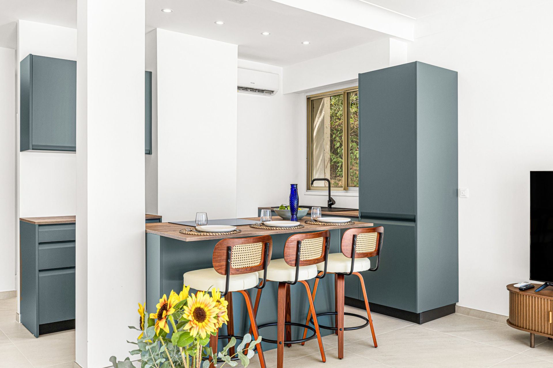 luxury apartment 2 Rooms for sale on NICE (06300)