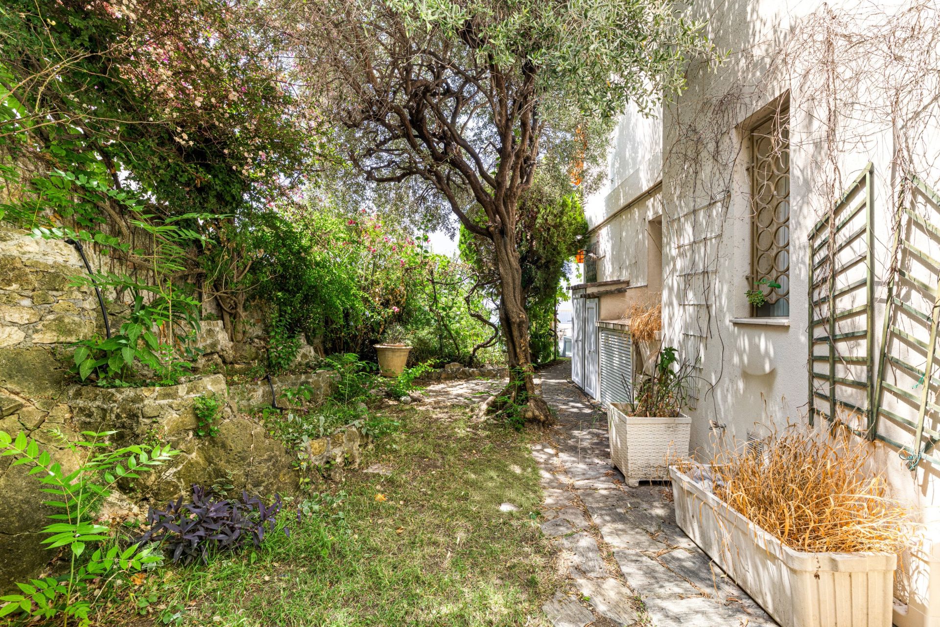 luxury apartment 2 Rooms for sale on NICE (06300)