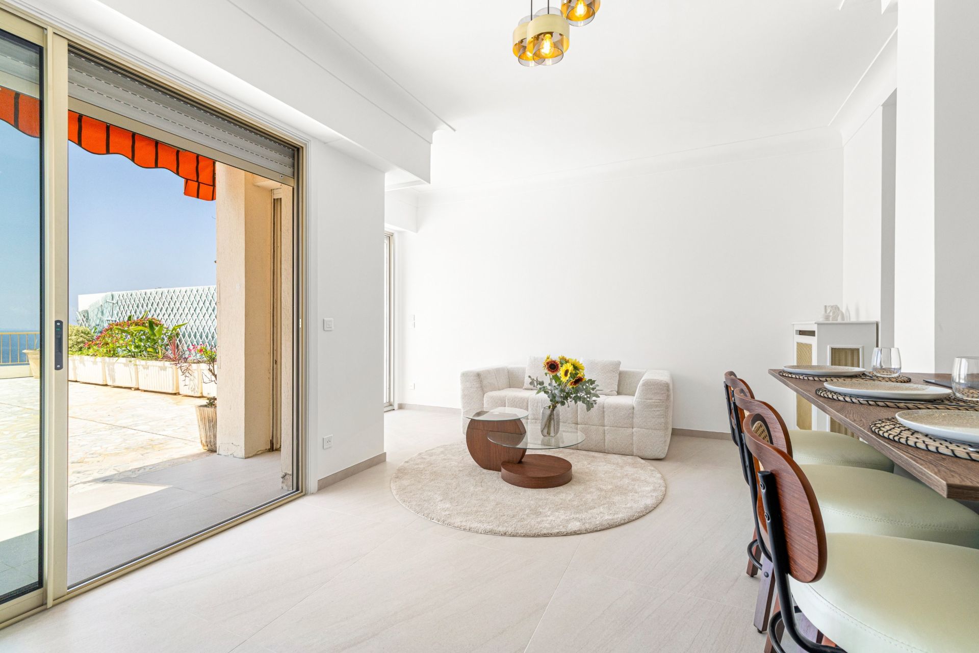 luxury apartment 2 Rooms for sale on NICE (06300)