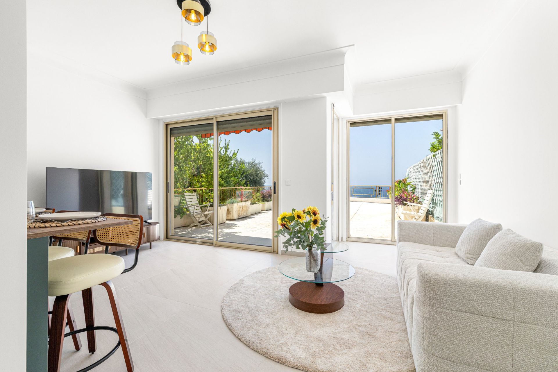 luxury apartment 2 Rooms for sale on NICE (06300)