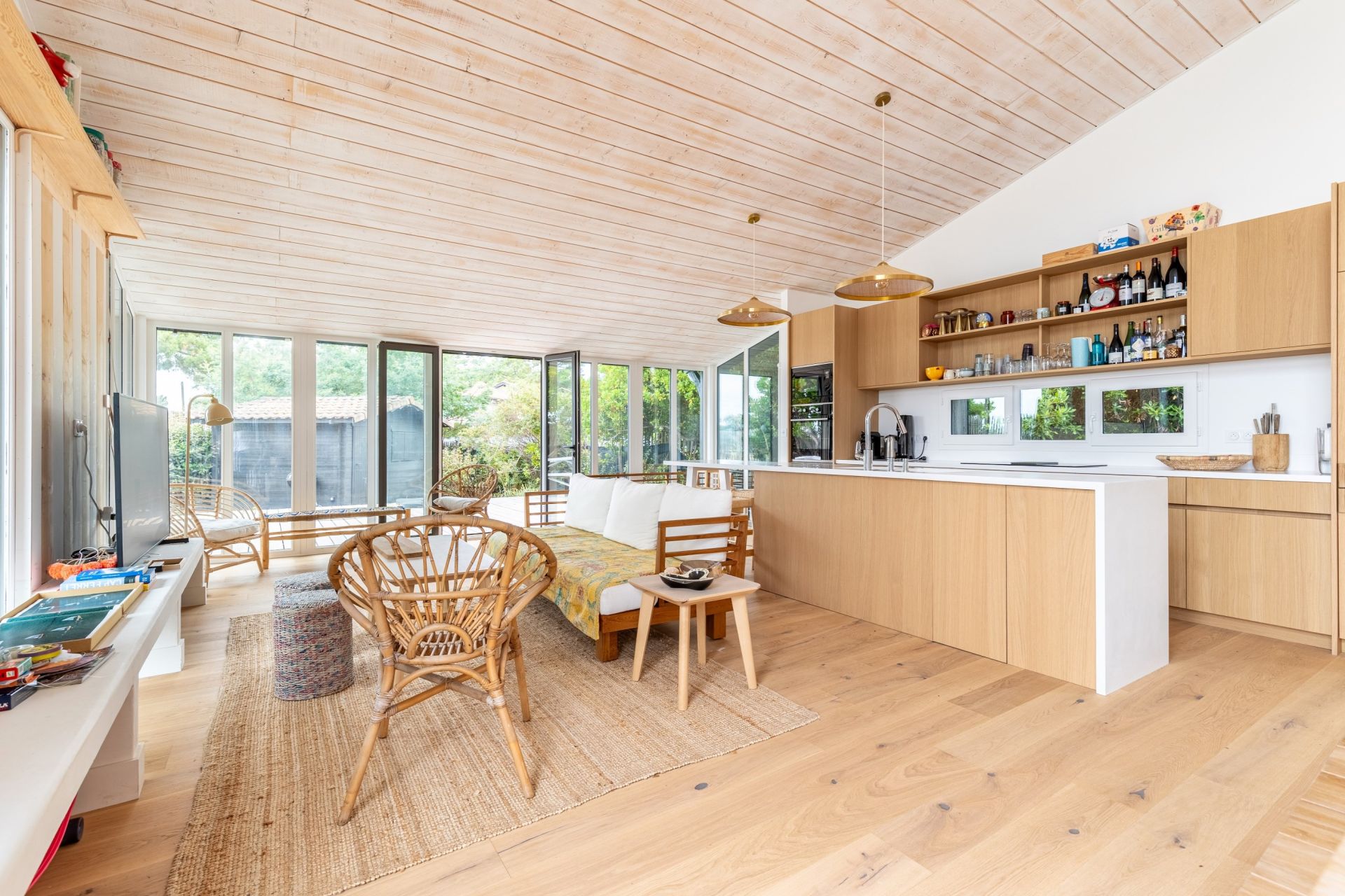 luxury house 5 Rooms for sale on CAP FERRET (33970)
