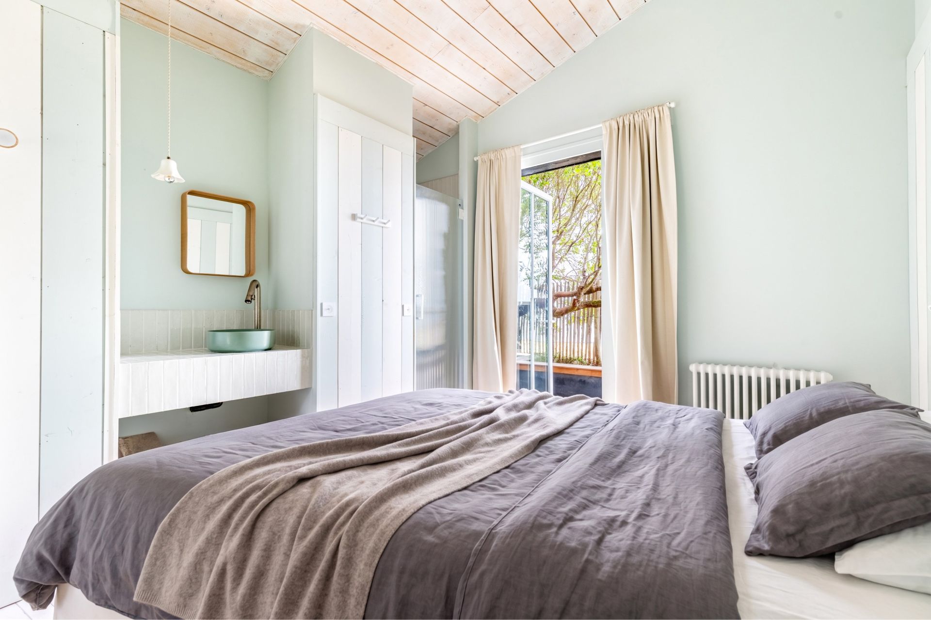 luxury house 5 Rooms for sale on CAP FERRET (33970)