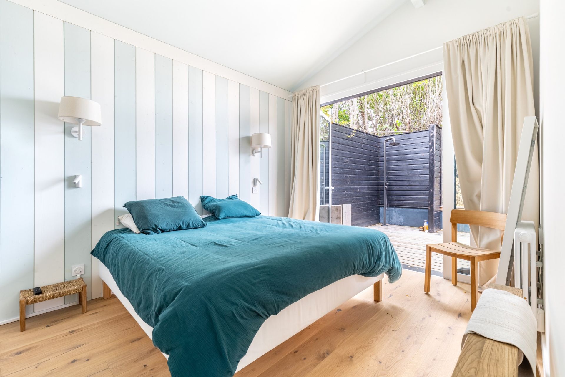 luxury house 5 Rooms for sale on CAP FERRET (33970)