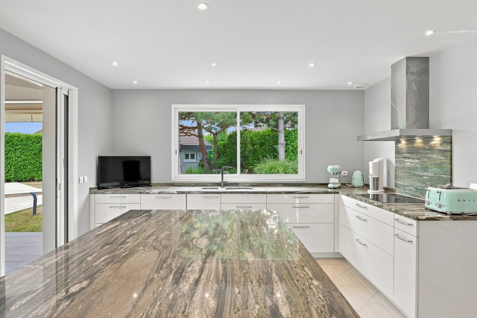 maison de luxe 6 Pièces en vente sur PREVESSIN MOENS (01280)