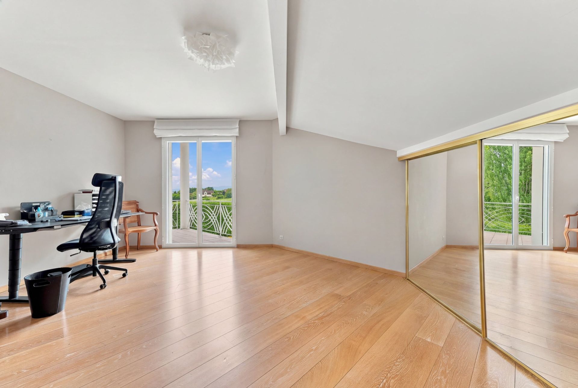 maison de luxe 6 Pièces en vente sur PREVESSIN MOENS (01280)