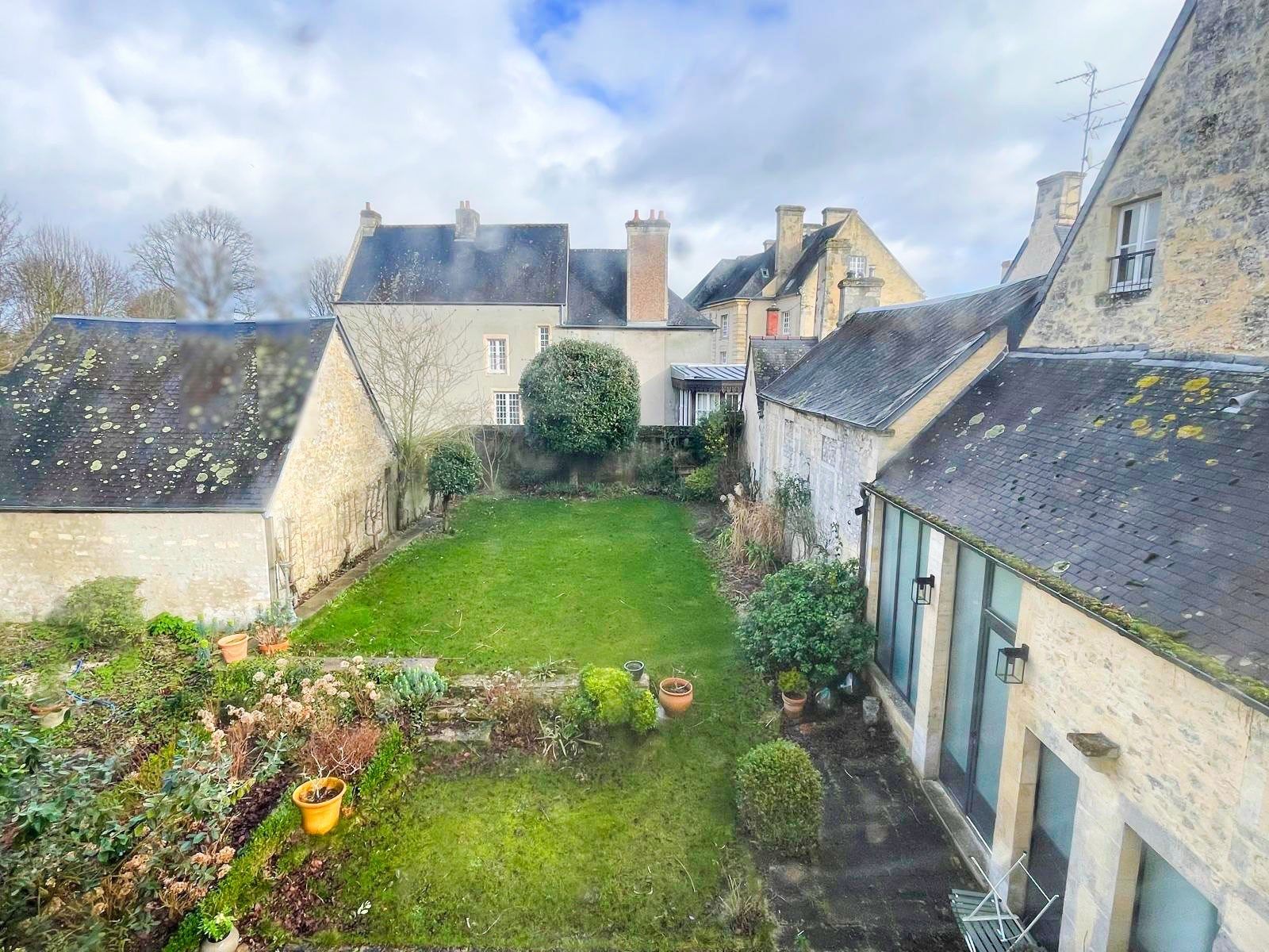 hôtel particulier 11 Pièces en vente sur BAYEUX (14400)