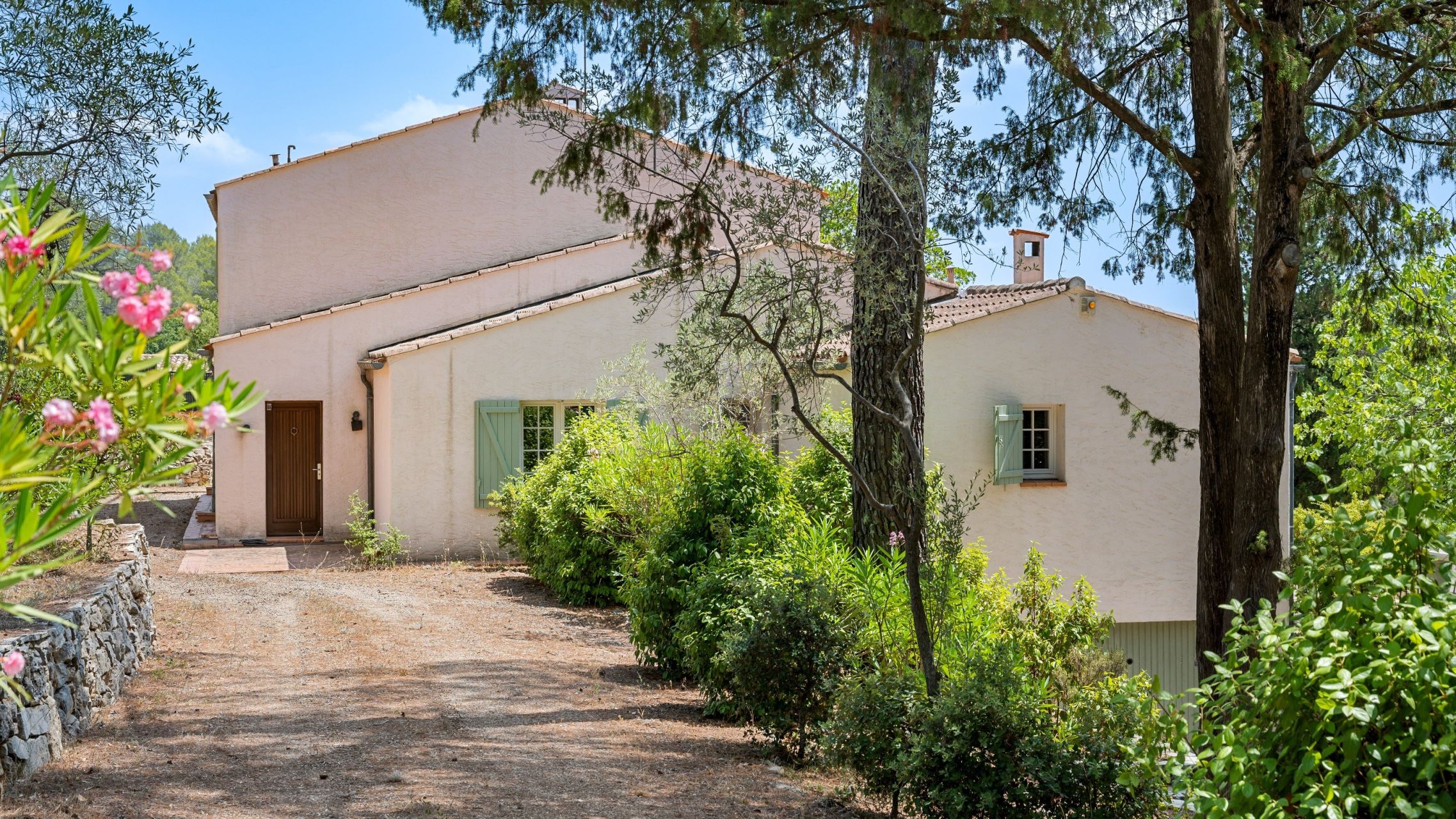 luxury provencale house 6 Rooms for sale on DRAGUIGNAN (83300)