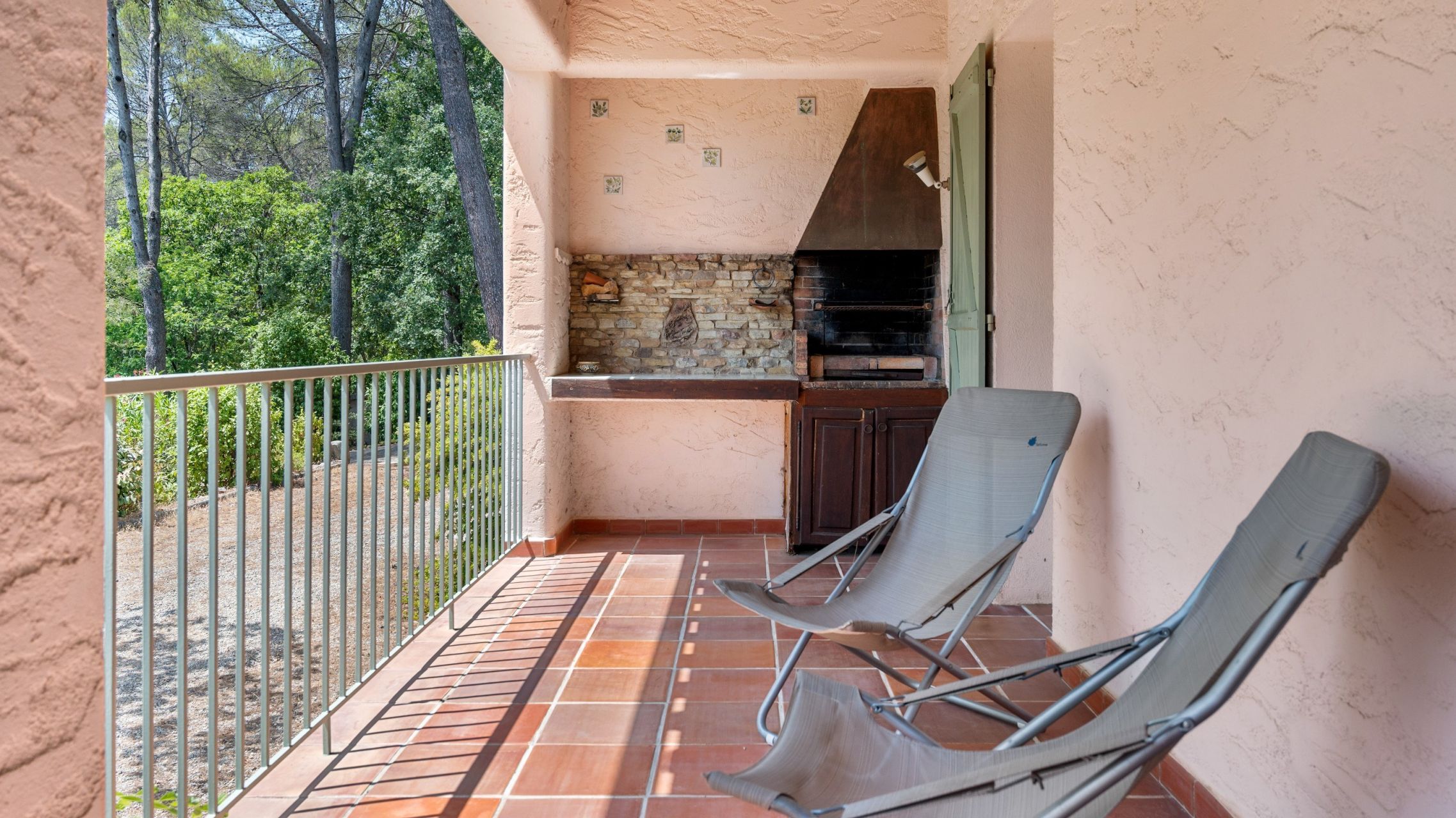 luxury provencale house 6 Rooms for sale on DRAGUIGNAN (83300)
