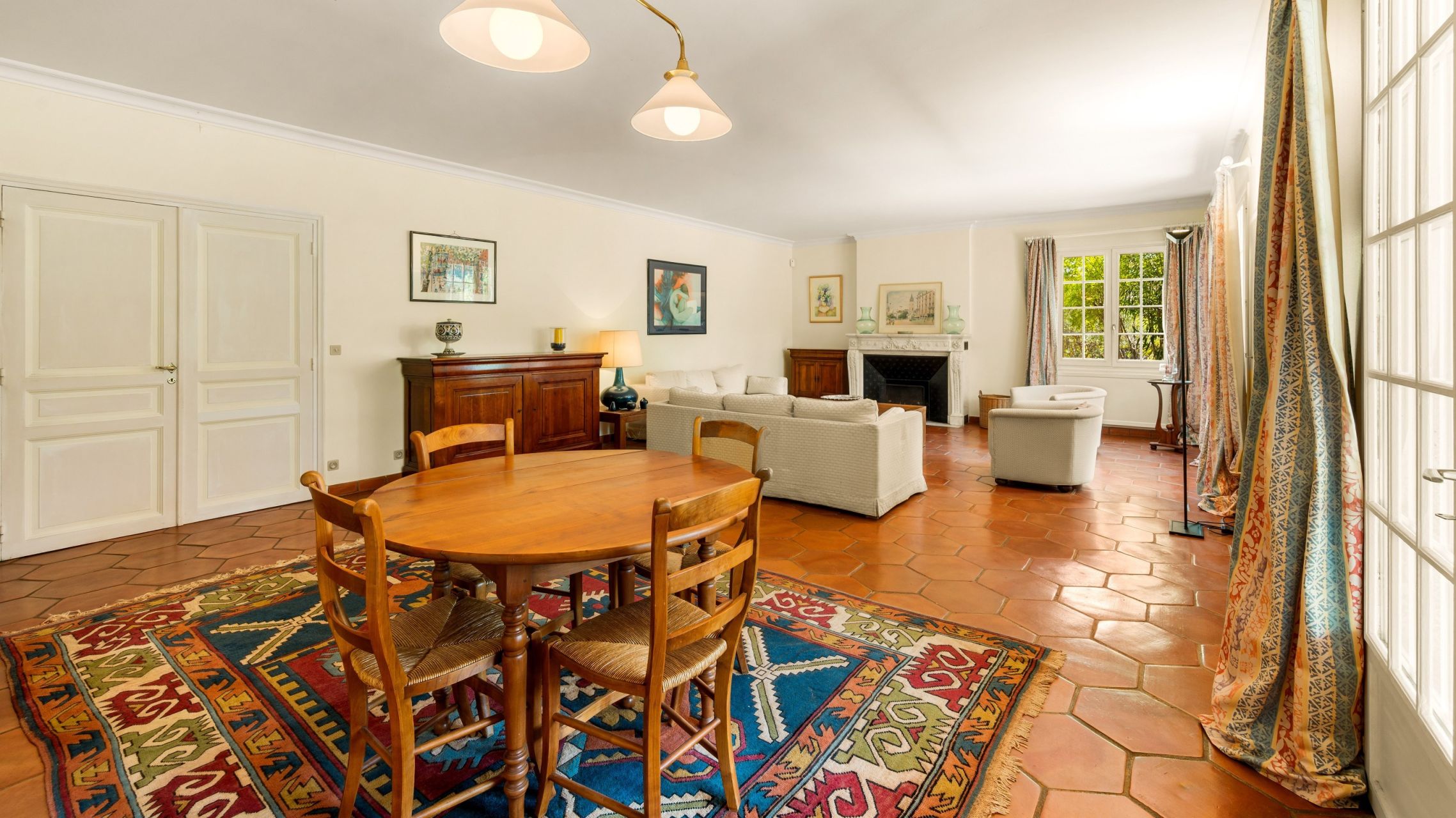 luxury provencale house 6 Rooms for sale on DRAGUIGNAN (83300)