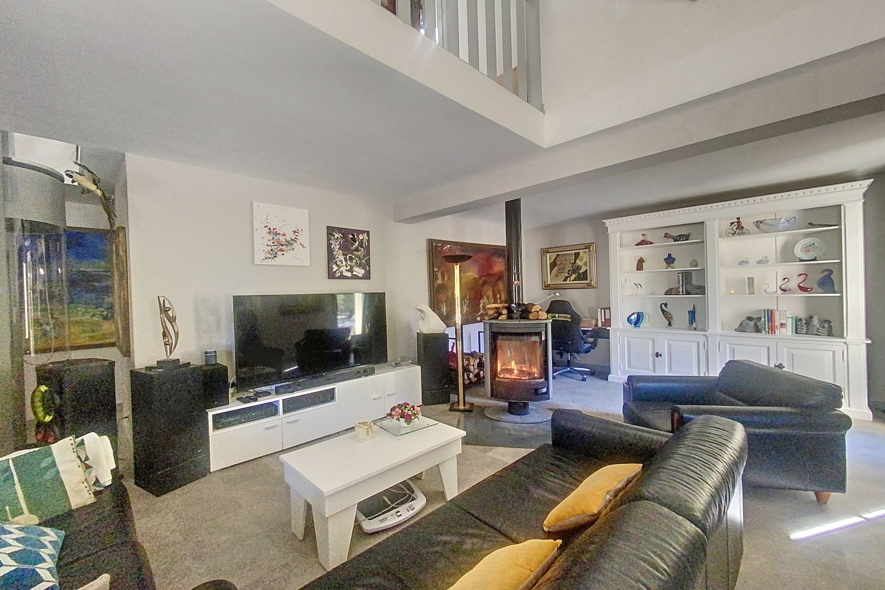 luxury house 6 Rooms for sale on UZES (30700)