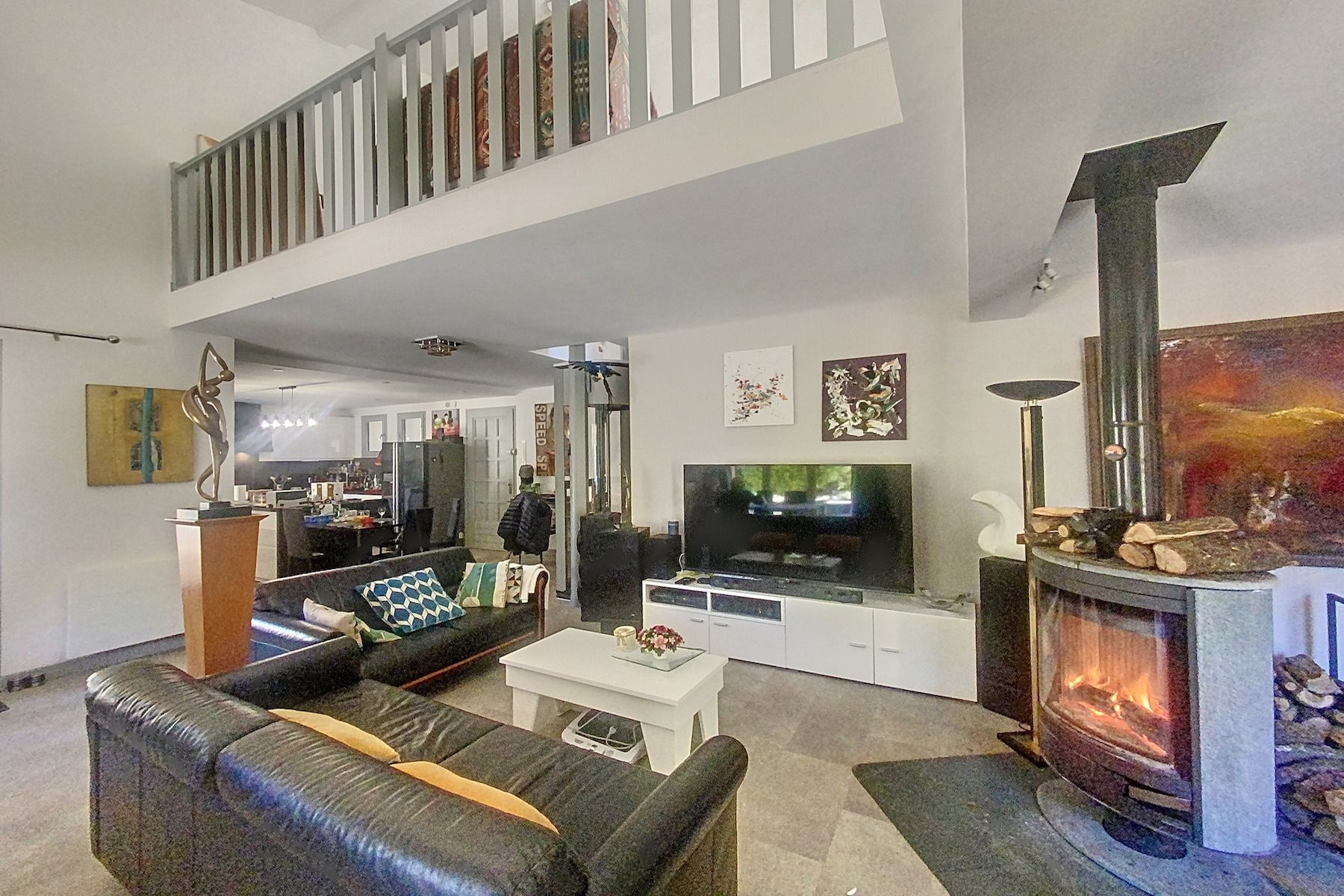 luxury house 6 Rooms for sale on UZES (30700)