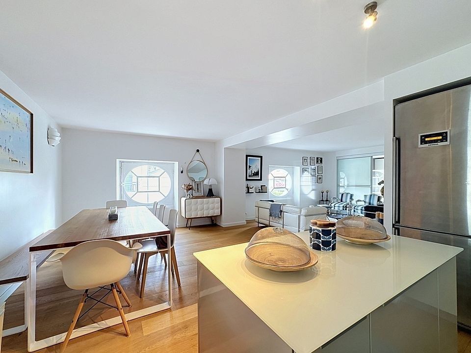 luxury apartment 4 Rooms for sale on BIARRITZ (64200)