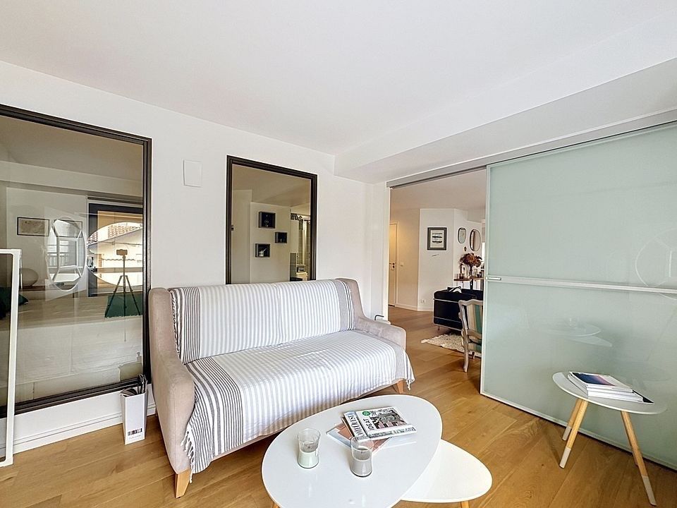 luxury apartment 4 Rooms for sale on BIARRITZ (64200)