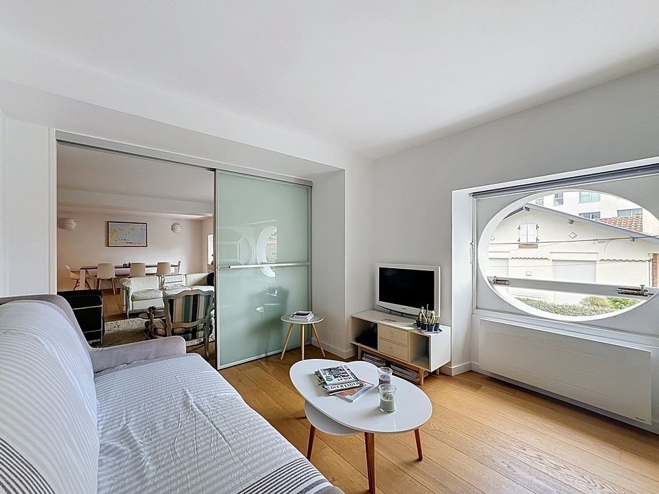 luxury apartment 4 Rooms for sale on BIARRITZ (64200)