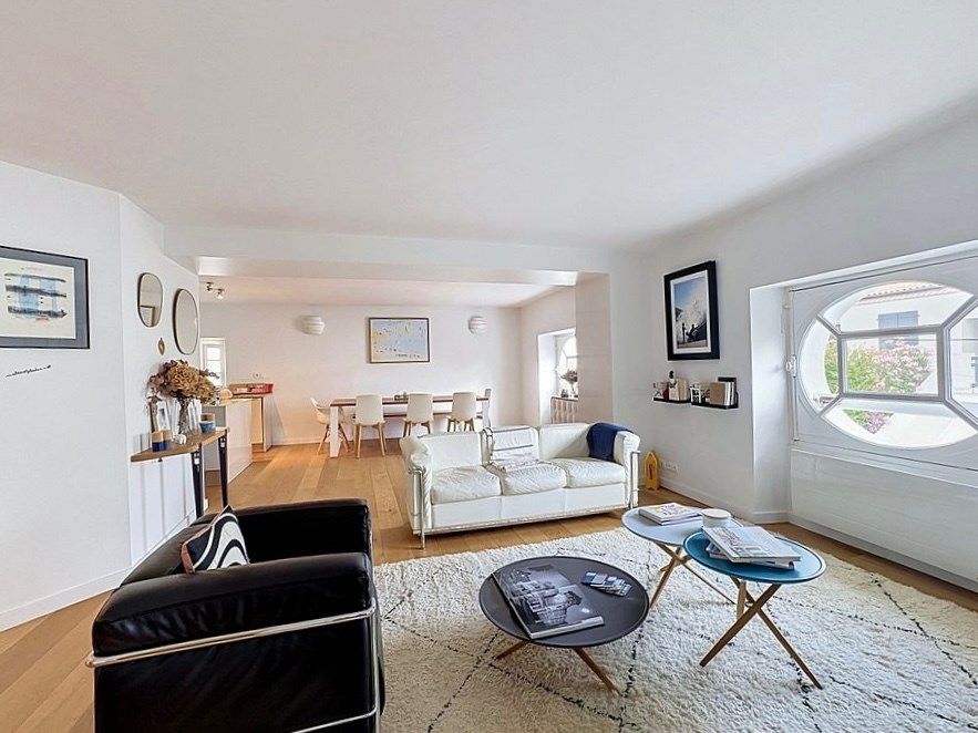 luxury apartment 4 Rooms for sale on BIARRITZ (64200)