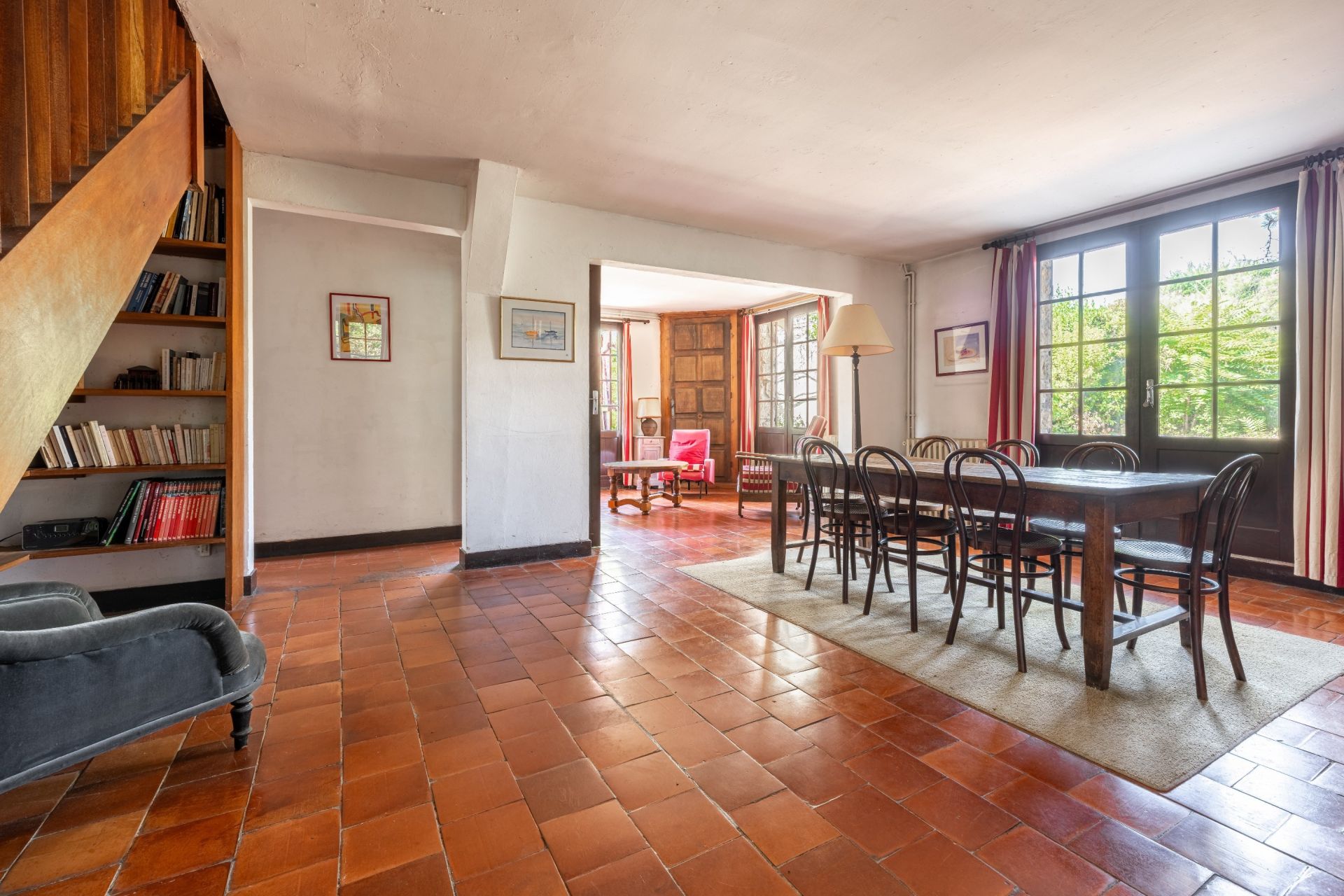 luxury house 8 Rooms for sale on PYLA SUR MER (33115)