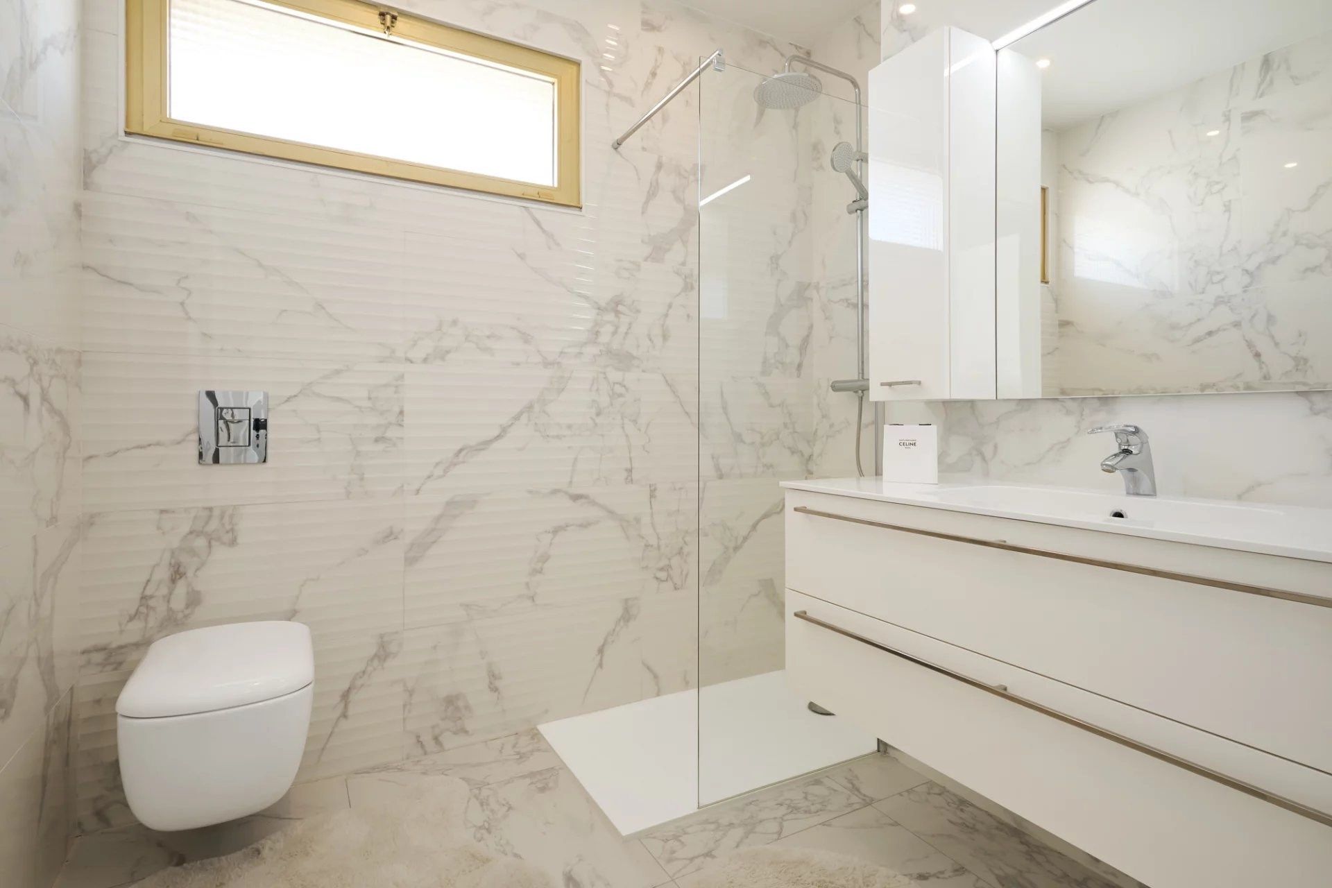 luxury apartment 3 Rooms for sale on ROQUEBRUNE CAP MARTIN (06190)