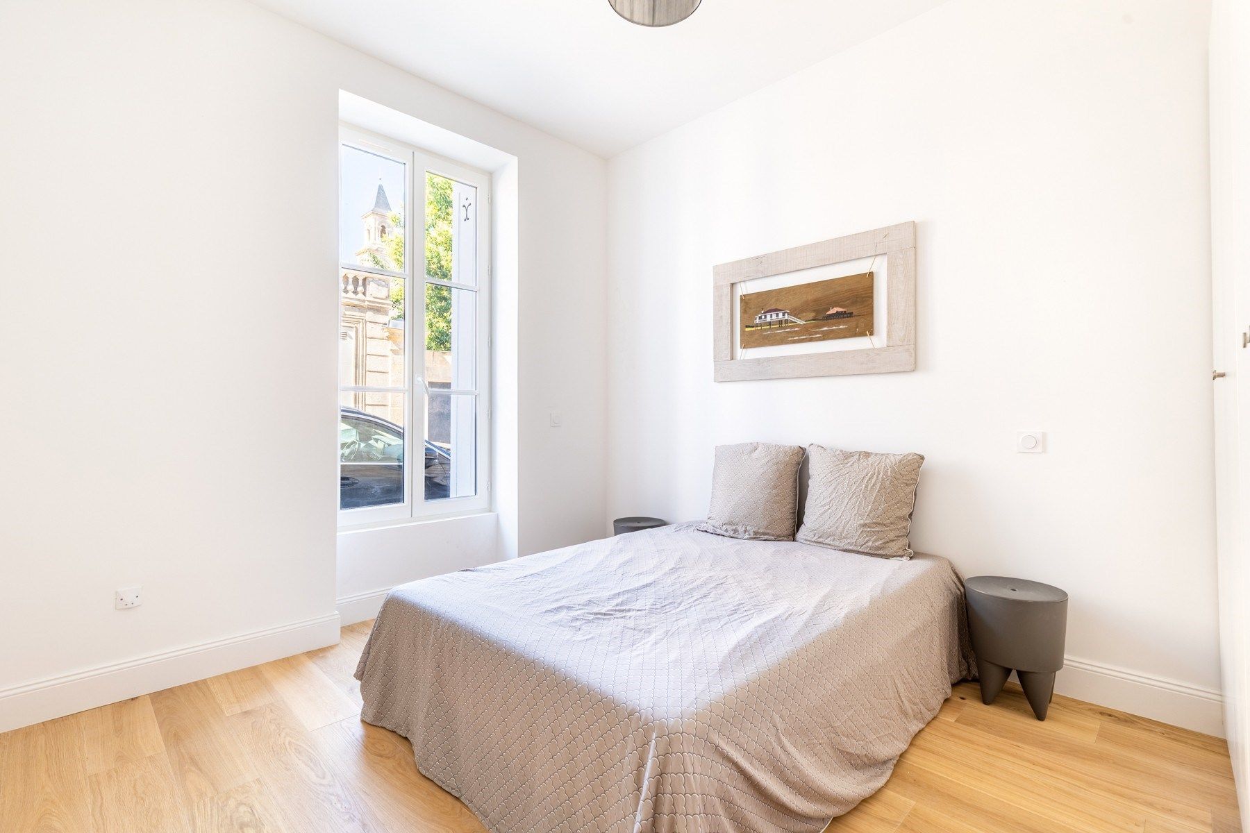 luxury apartment 4 Rooms for sale on BORDEAUX (33000)