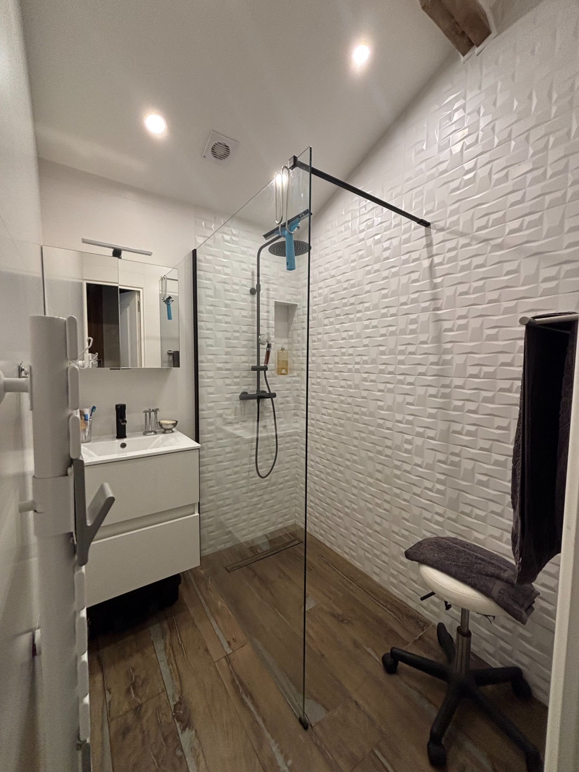 luxury house 6 Rooms for sale on REPENTIGNY (14340)