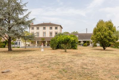 Vente Maison de maître Saint-Paul-Cap-de-Joux 10&nbsp;Pièces 315&nbsp;m²