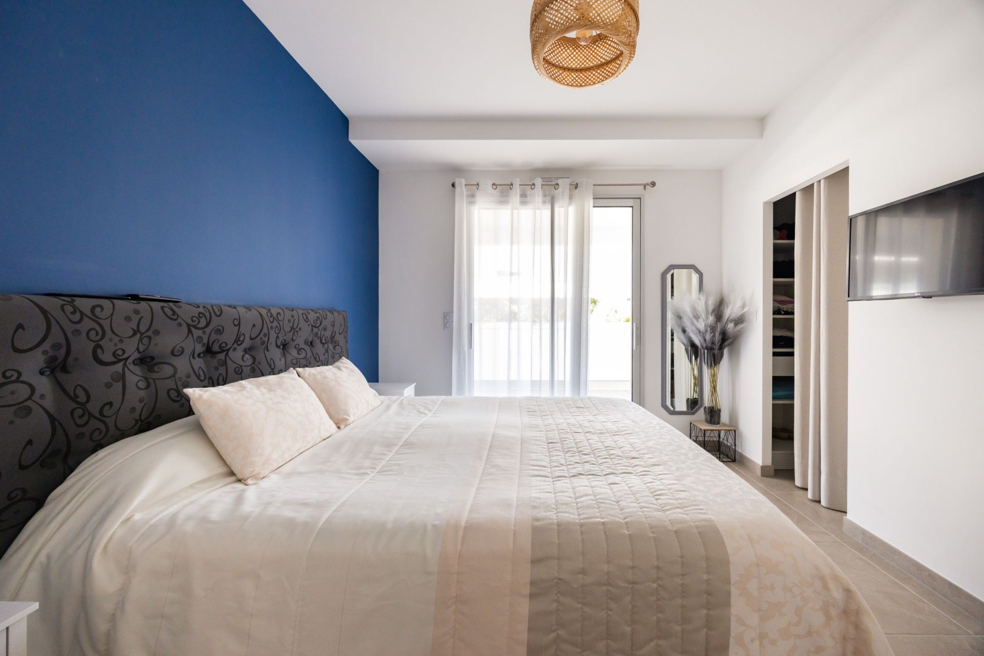 luxury apartment 3 Rooms for sale on NARBONNE (11100)
