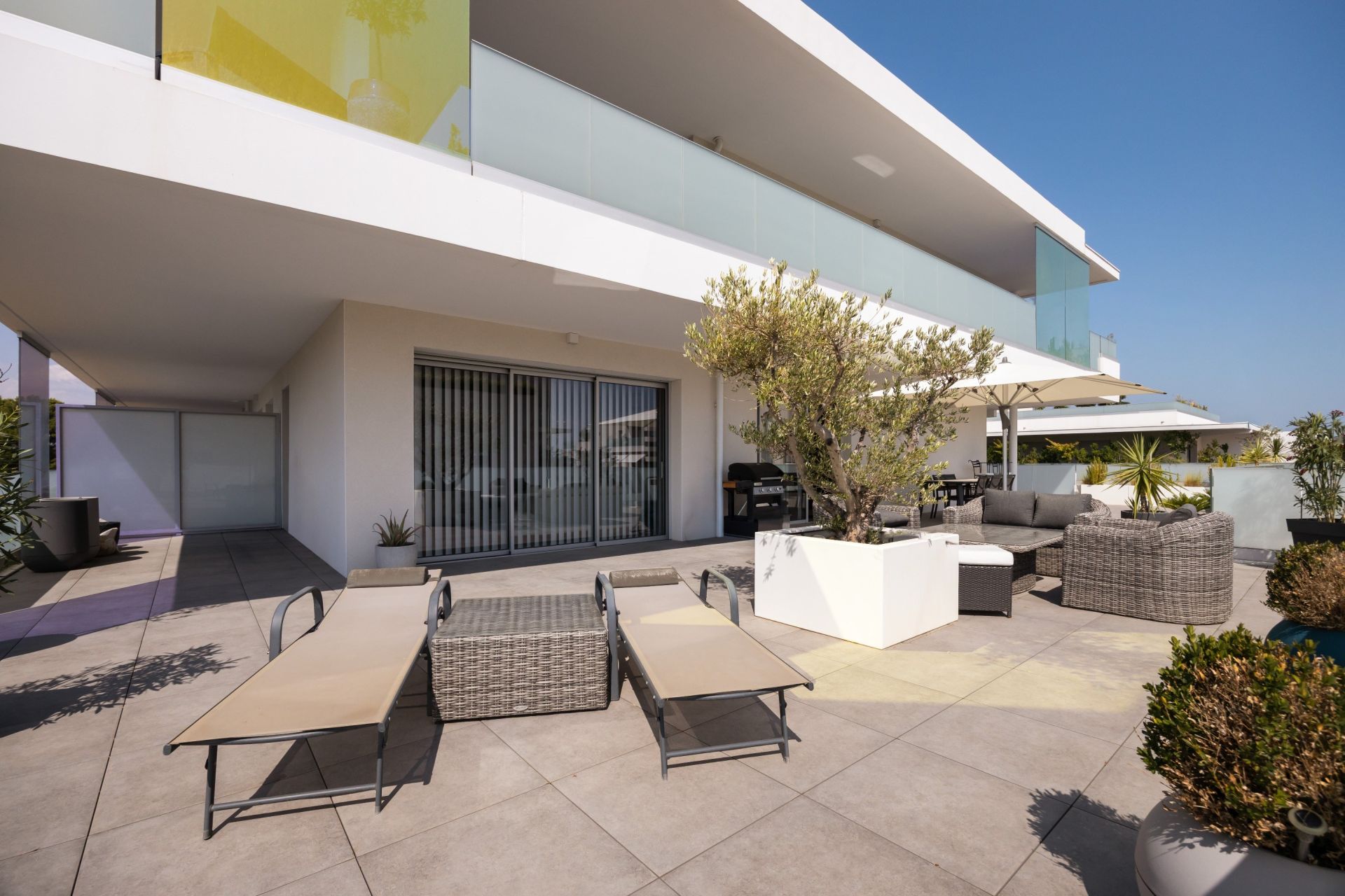 luxury apartment 3 Rooms for sale on NARBONNE (11100)