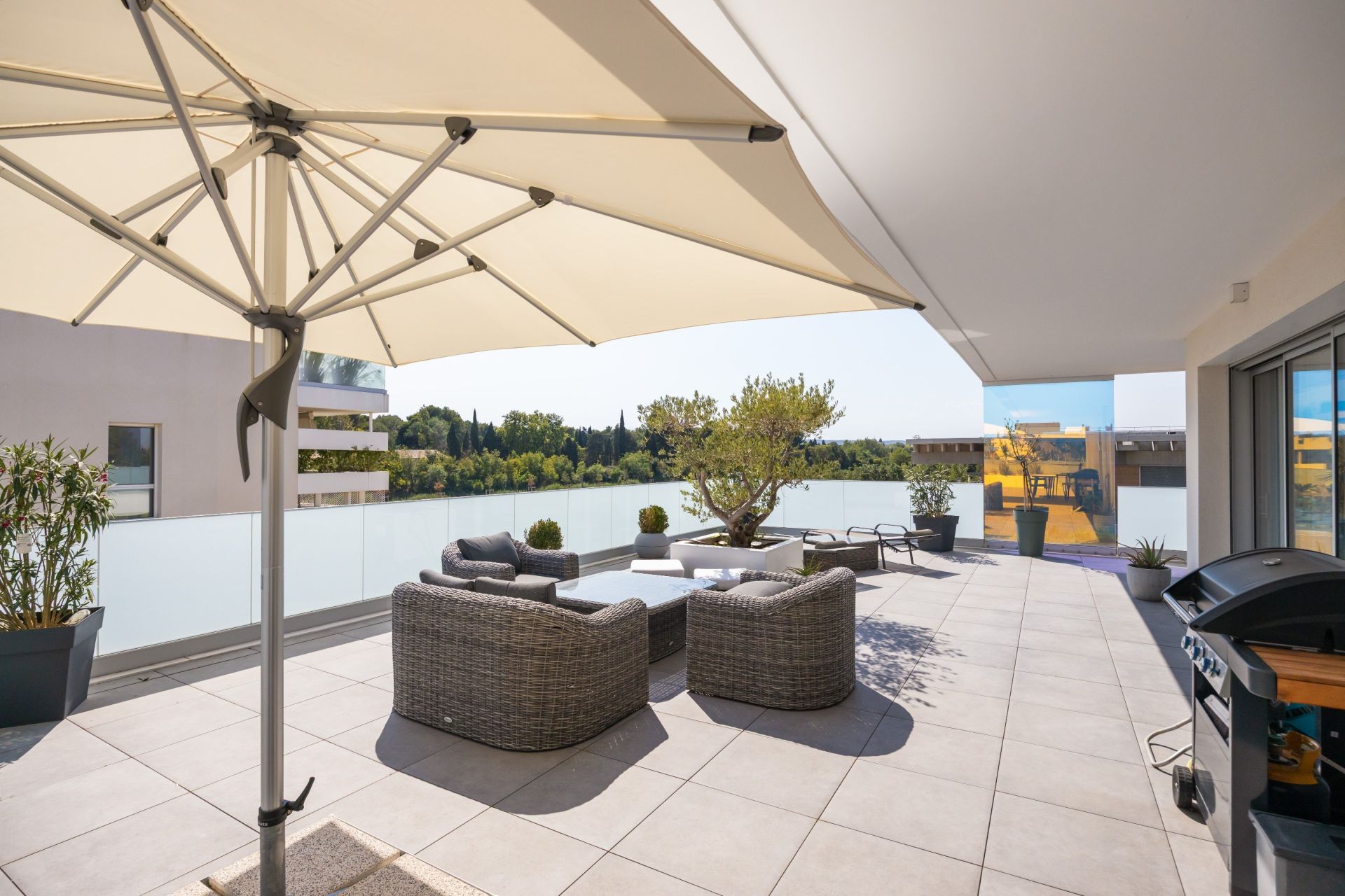 luxury apartment 3 Rooms for sale on NARBONNE (11100)