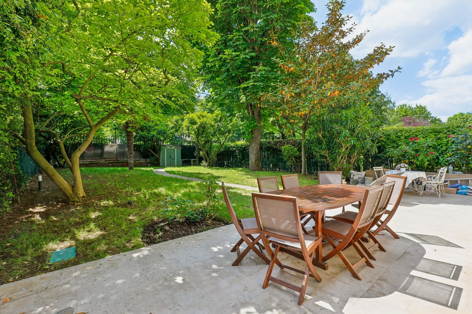 luxury apartment 6 Rooms for sale on NEUILLY SUR SEINE (92200)