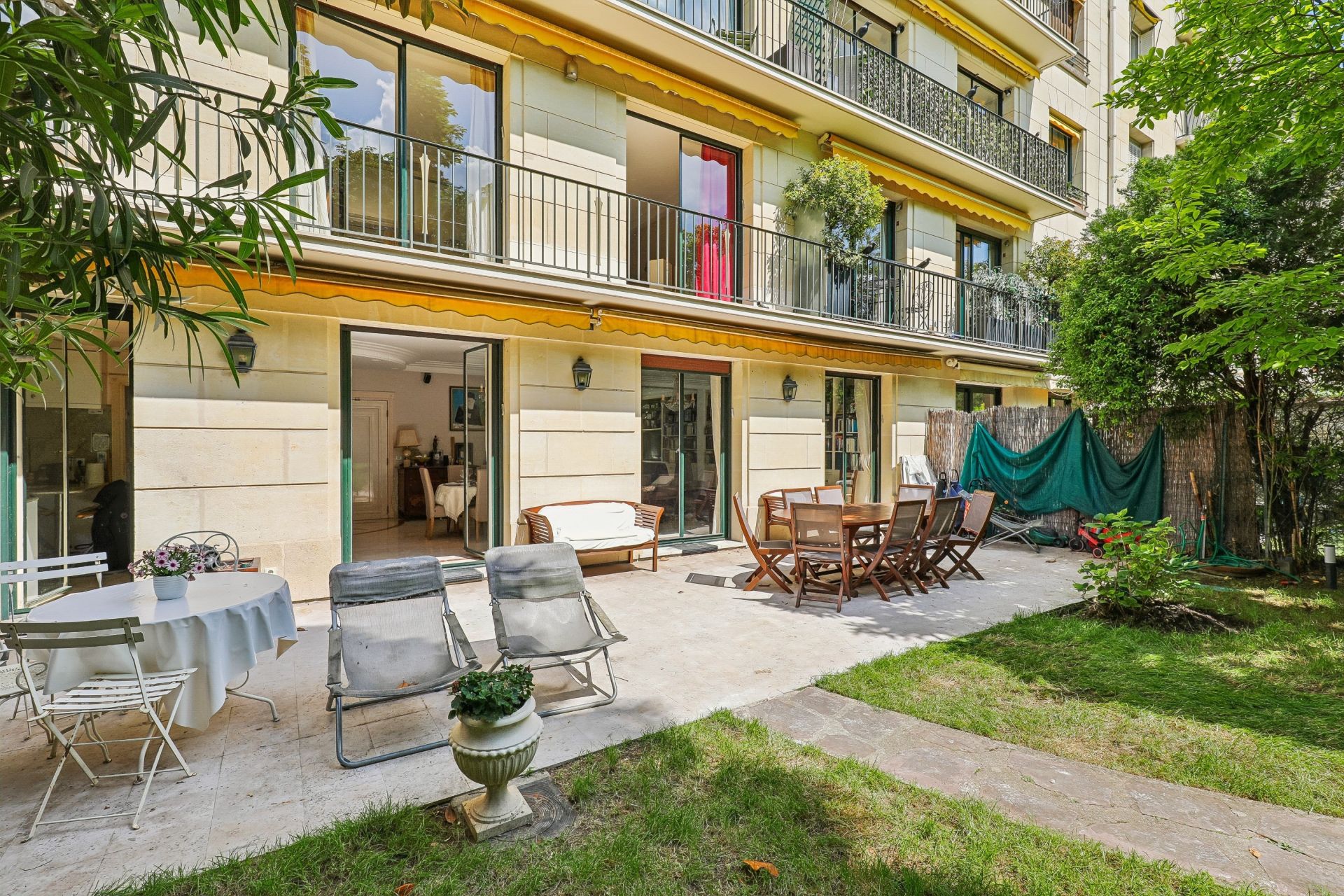 luxury apartment 6 Rooms for sale on NEUILLY SUR SEINE (92200)