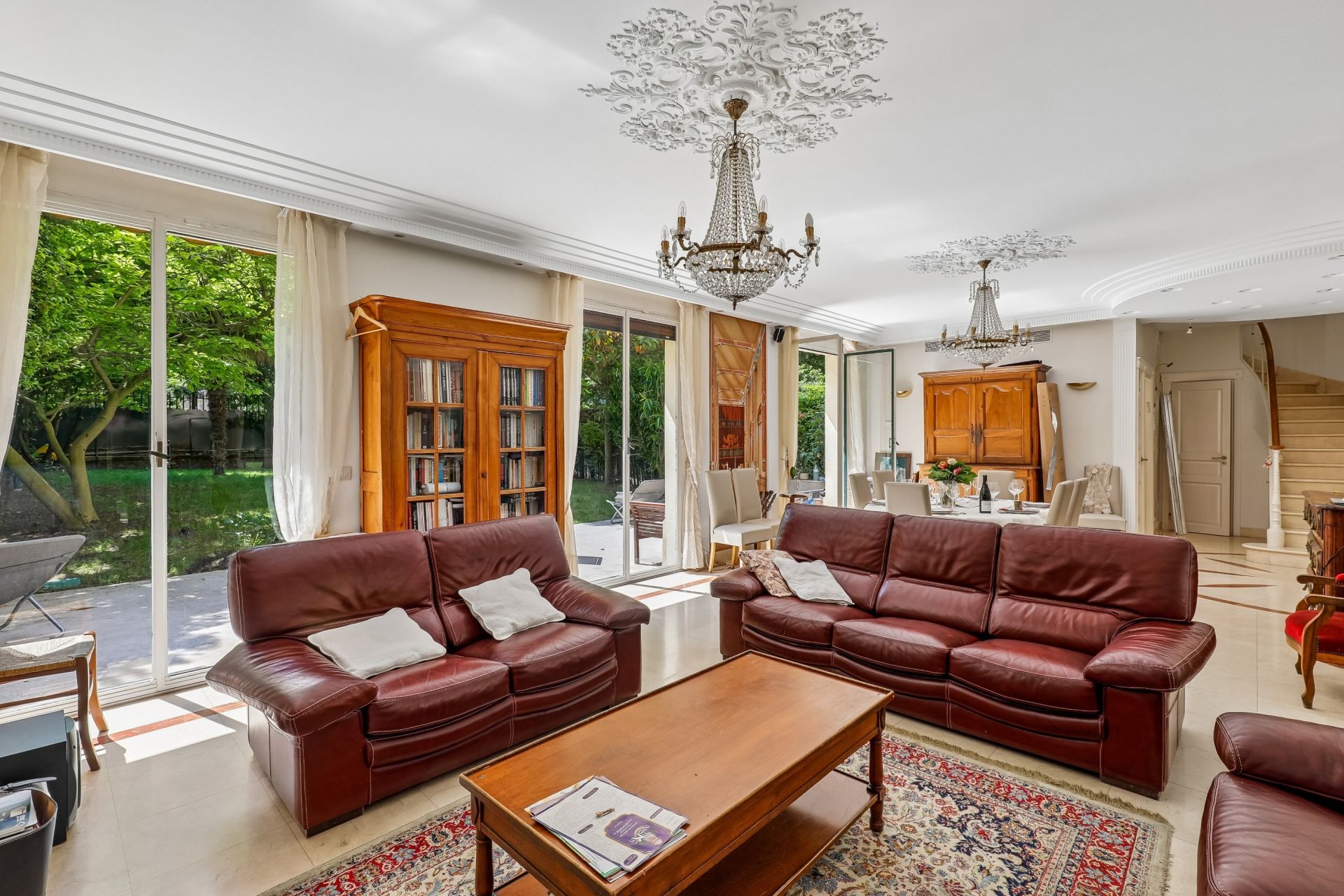 luxury apartment 6 Rooms for sale on NEUILLY SUR SEINE (92200)