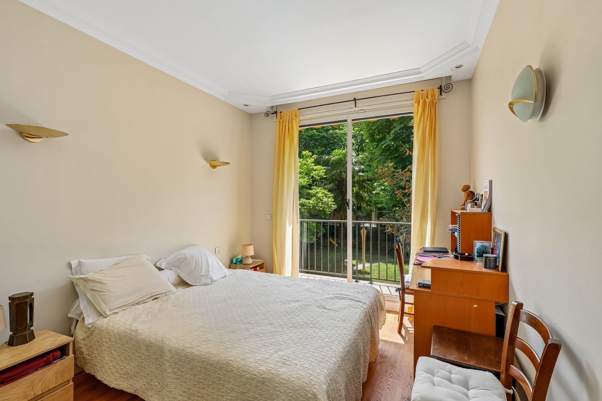 luxury apartment 6 Rooms for sale on NEUILLY SUR SEINE (92200)