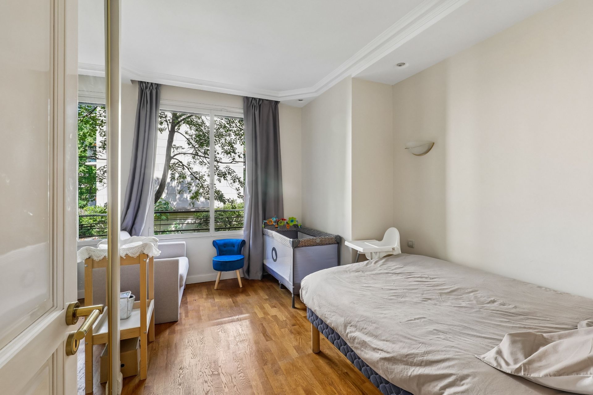 luxury apartment 6 Rooms for sale on NEUILLY SUR SEINE (92200)