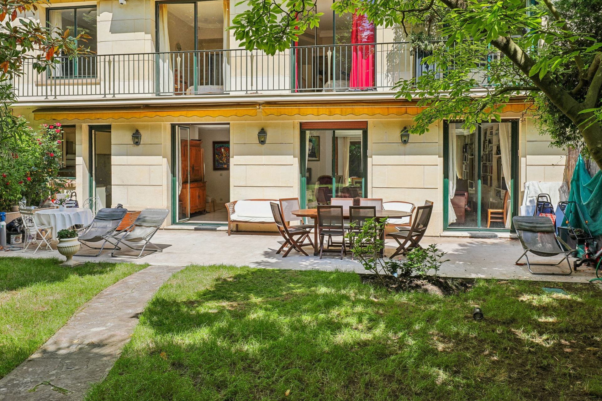 luxury apartment 6 Rooms for sale on NEUILLY SUR SEINE (92200)