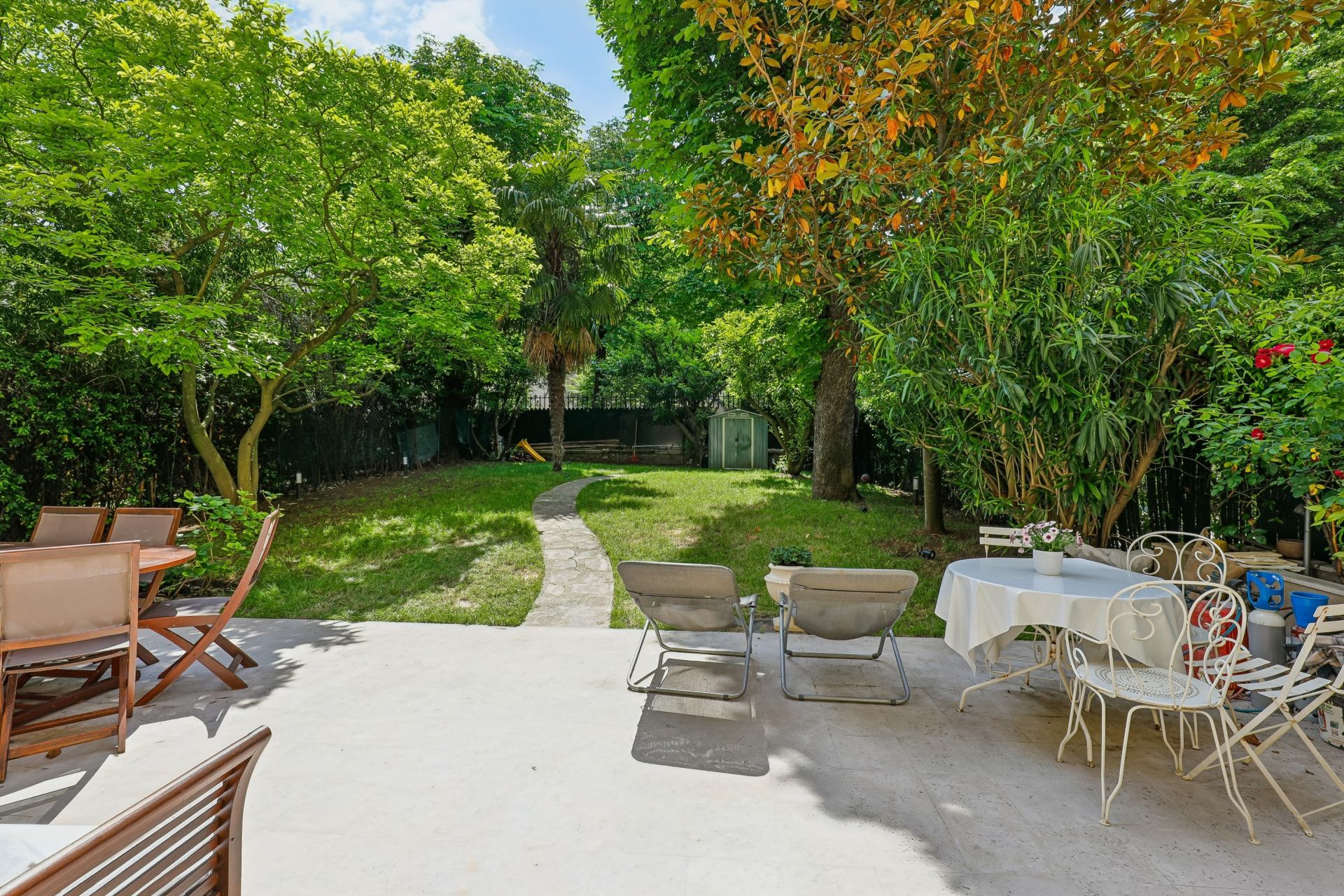 luxury apartment 6 Rooms for sale on NEUILLY SUR SEINE (92200)